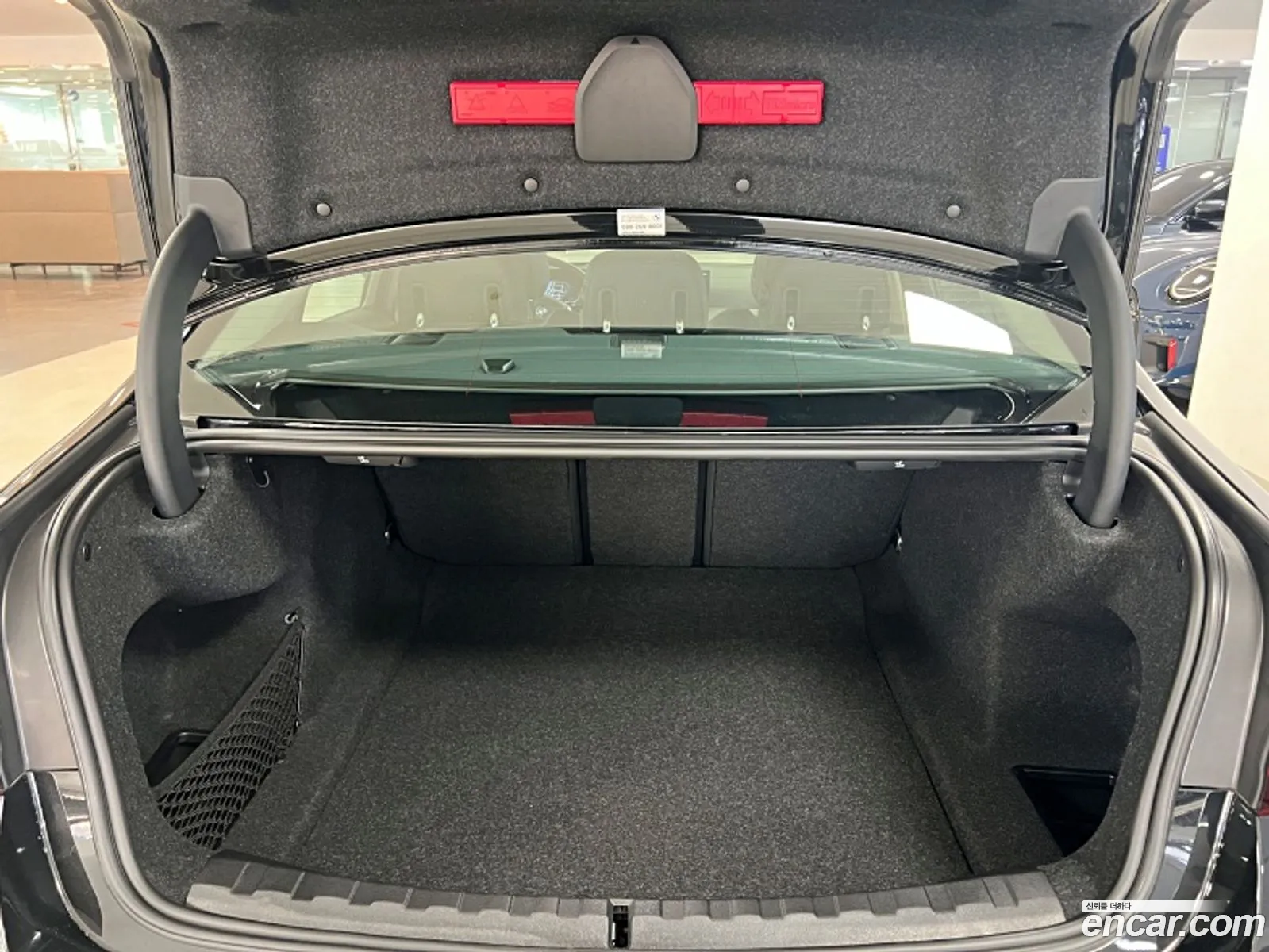 BMW 3 Series 2025 — 6