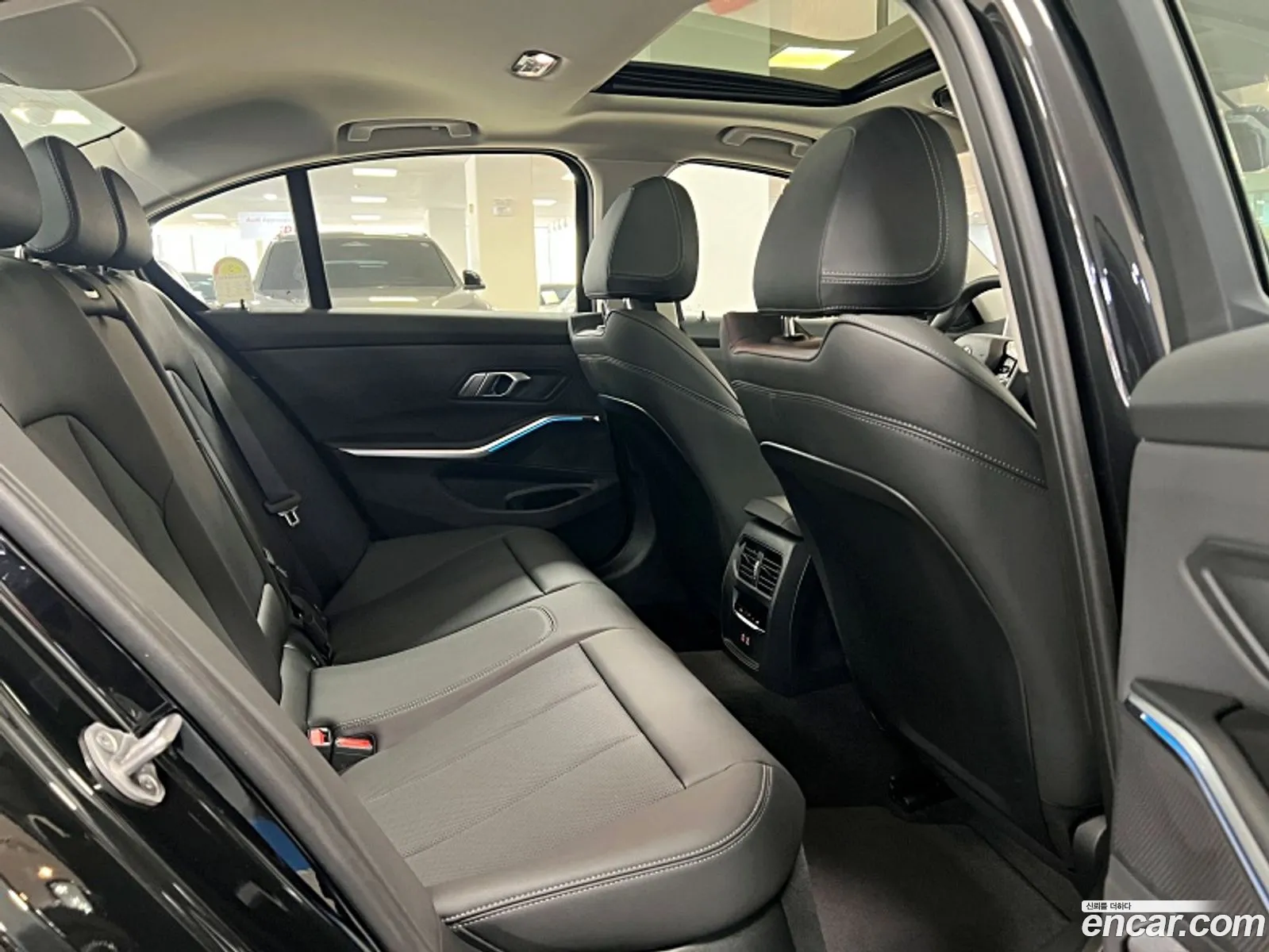 BMW 3 Series 2025 — 17