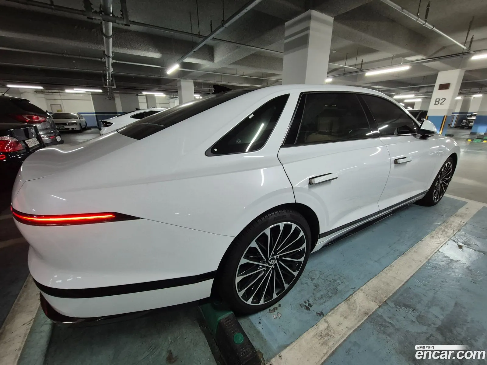 Hyundai Grandeur Hybrid 2023 — 6