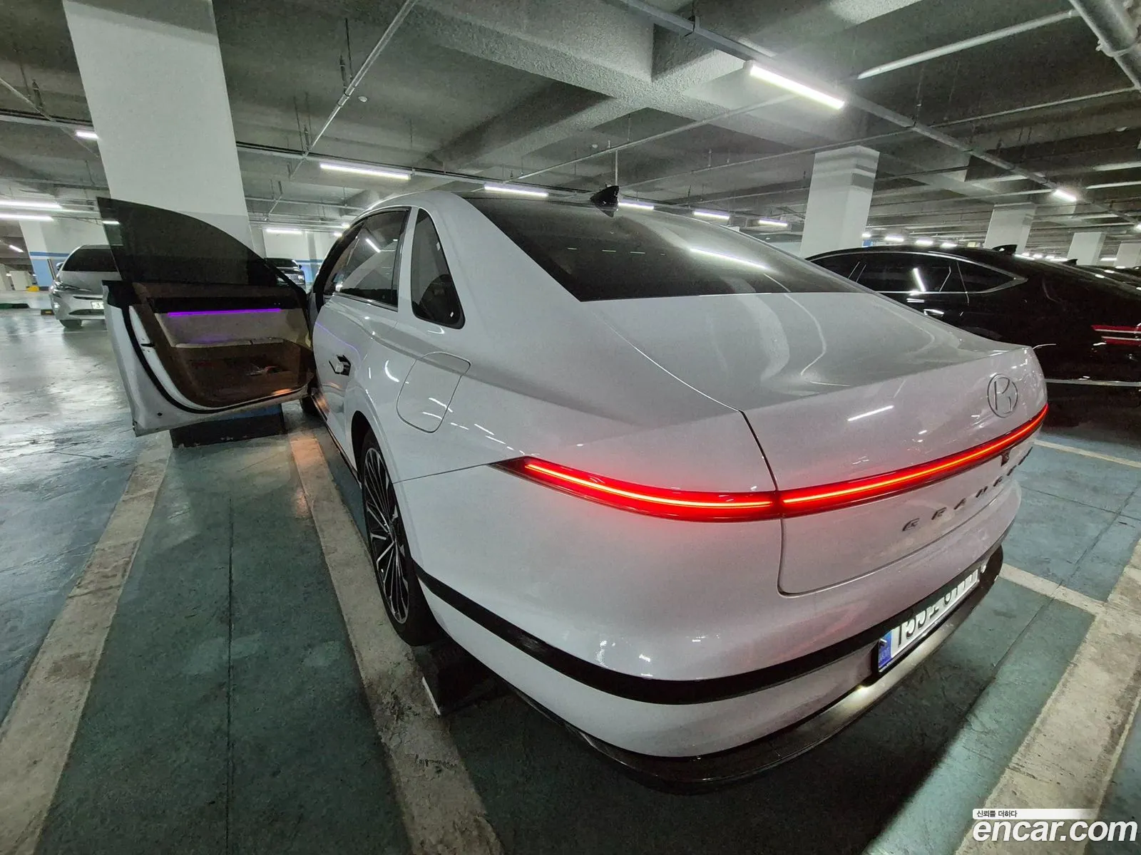 Hyundai Grandeur Hybrid 2023 — 4