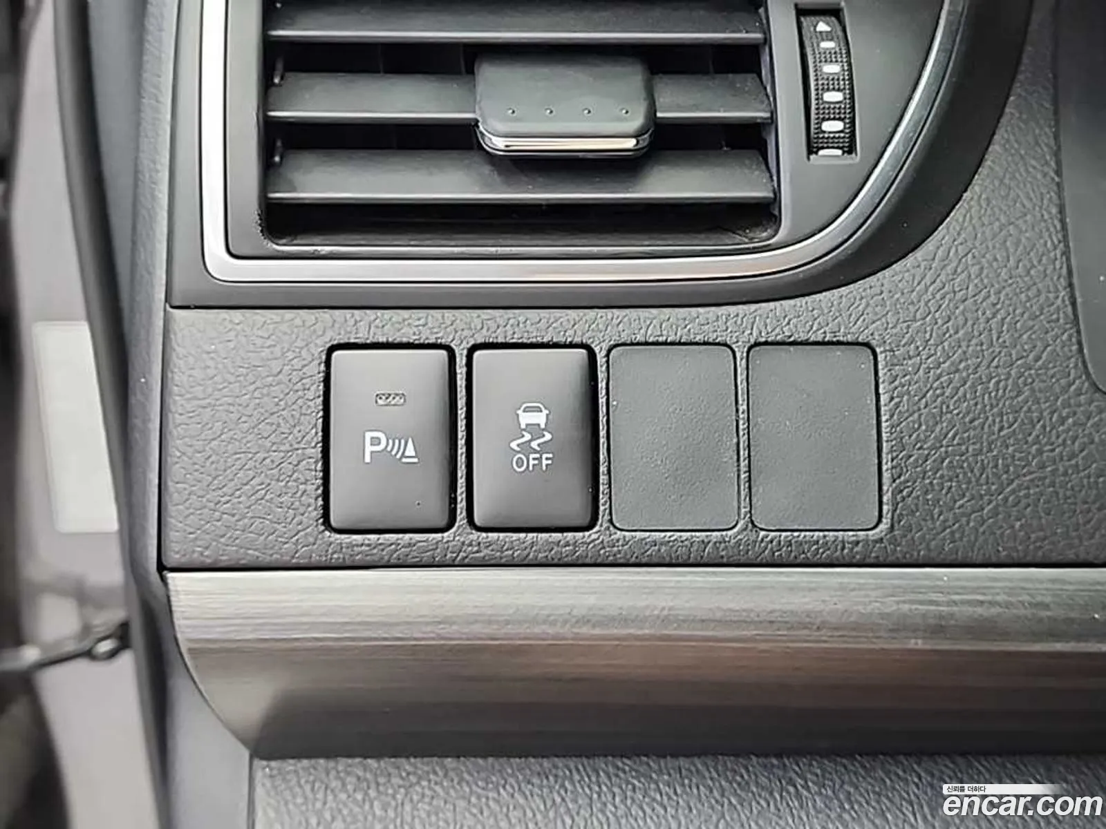 Toyota Camry 2016 — 8