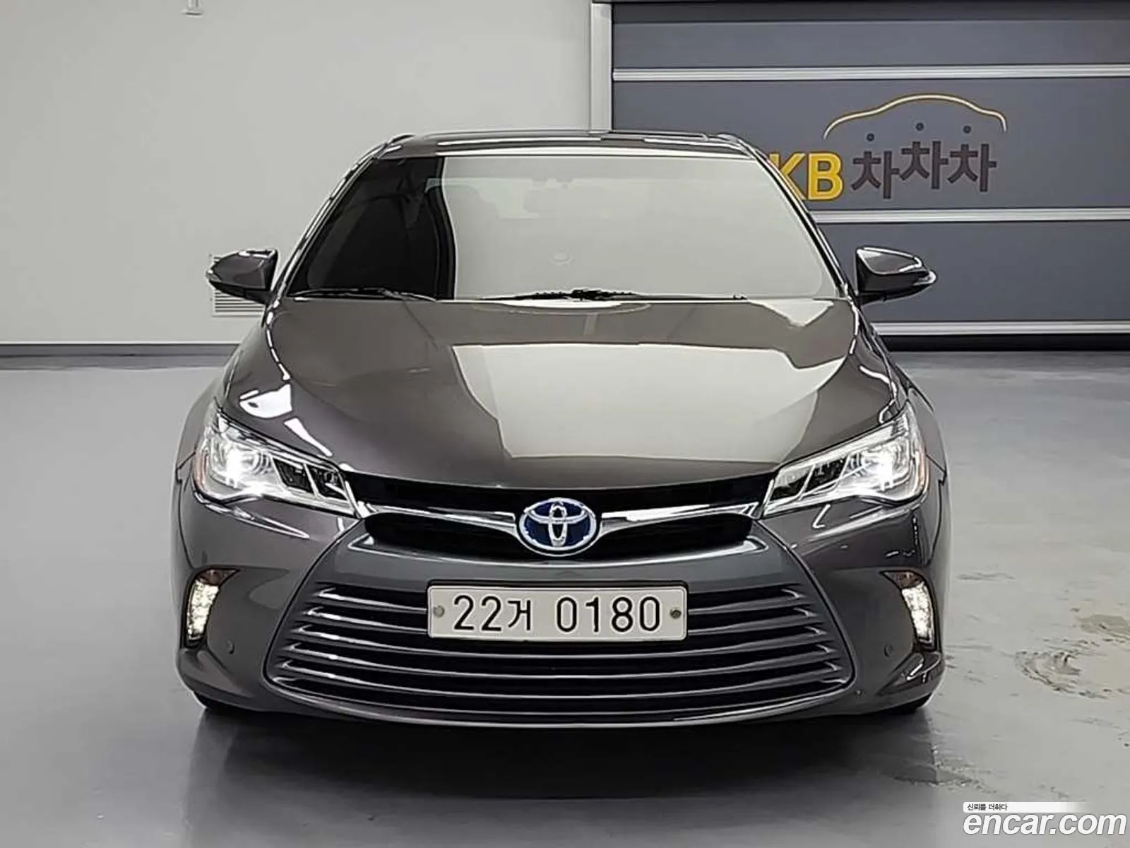 Toyota Camry 2016 — 14