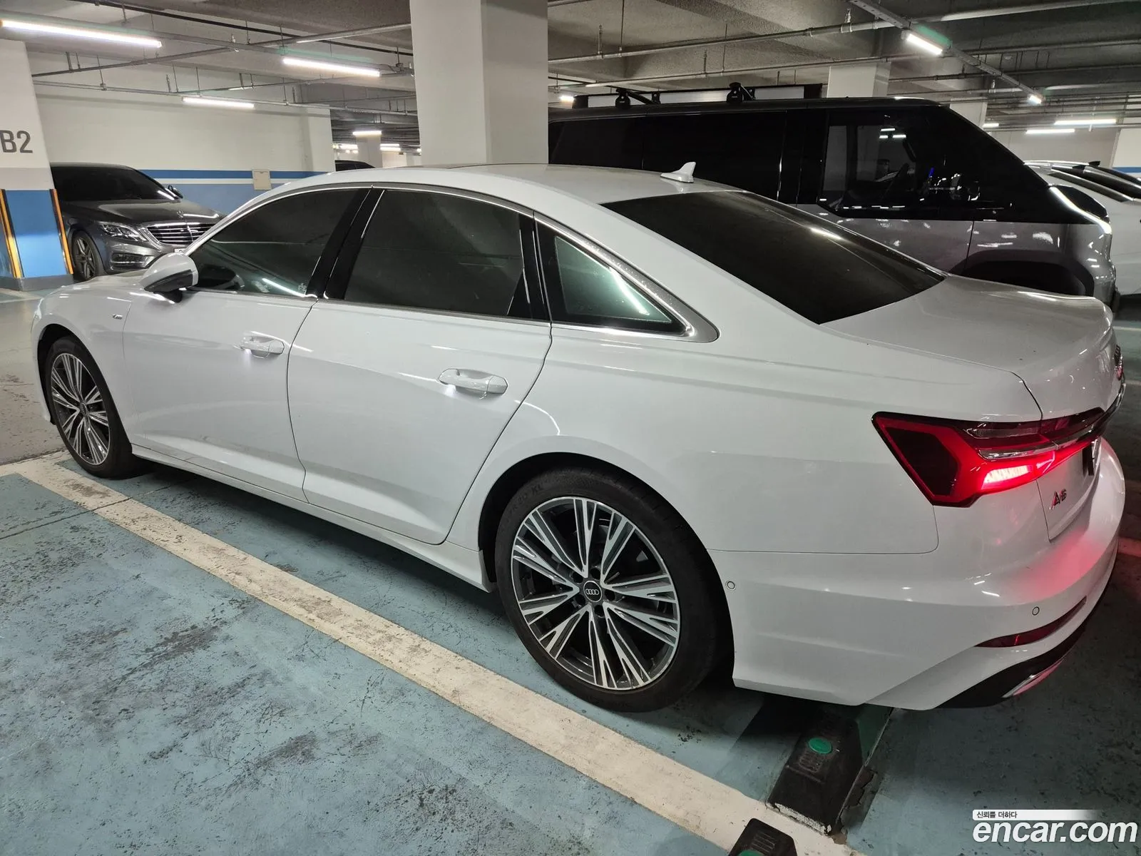 Audi A6 2023 — 12