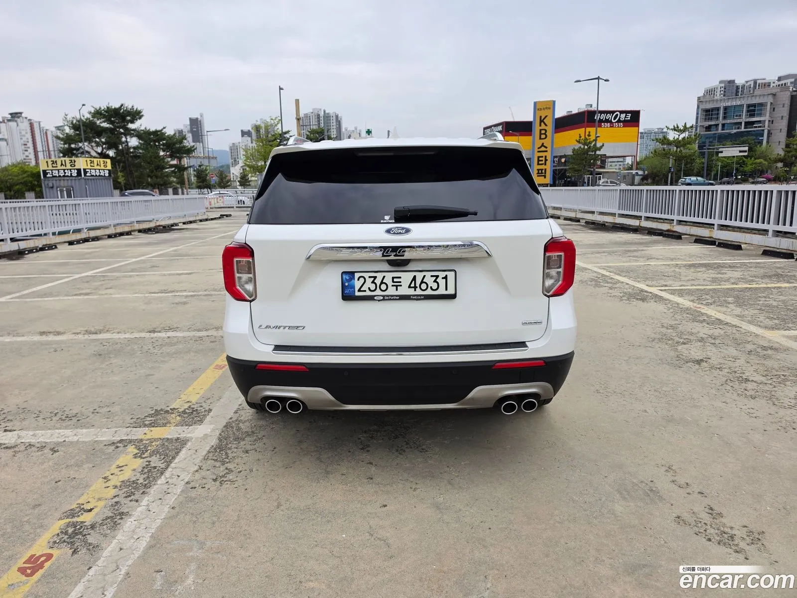 Ford Explorer 6th Gen 2021 — 12