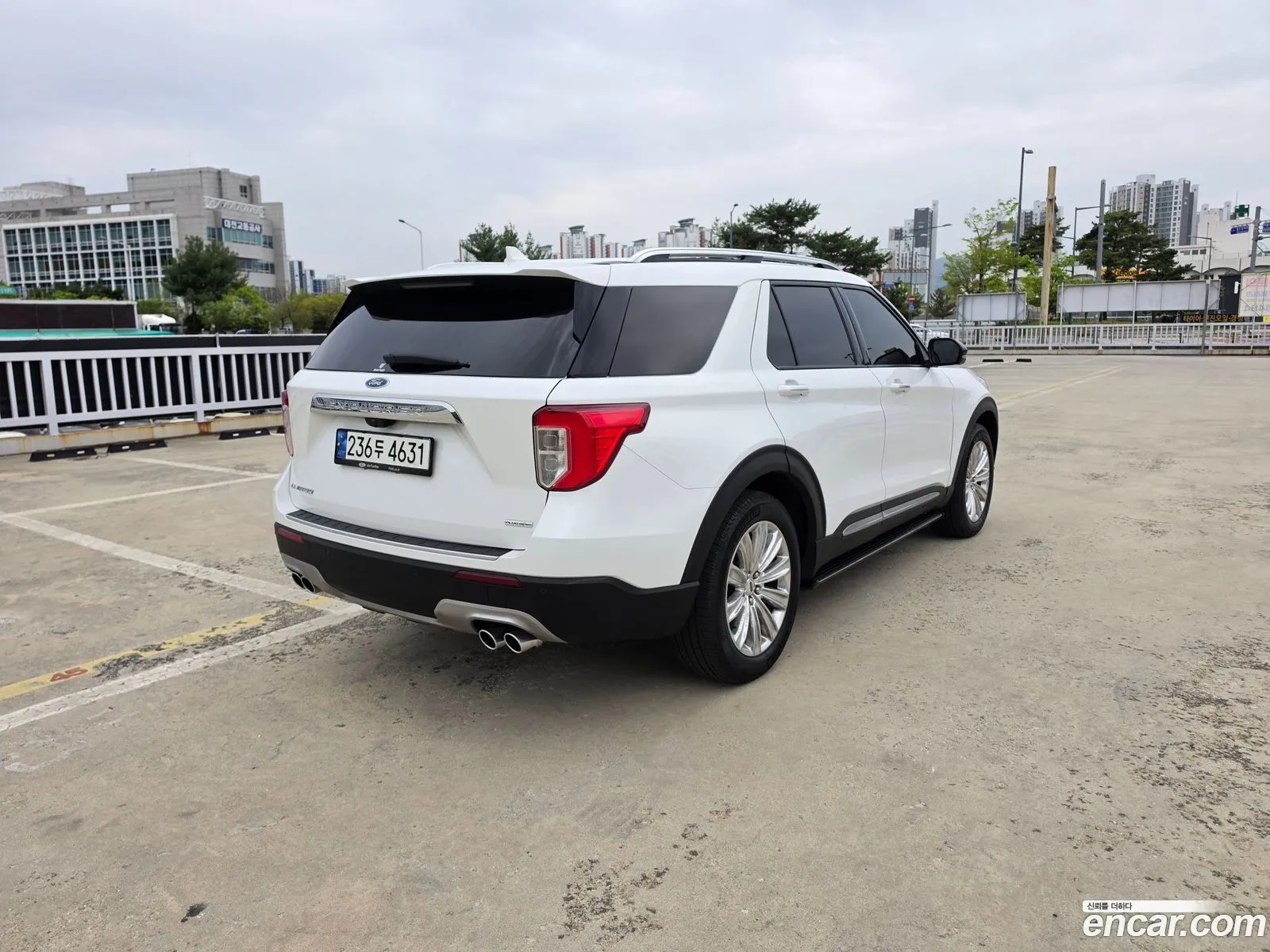 Ford Explorer 6th Gen 2021 — 14