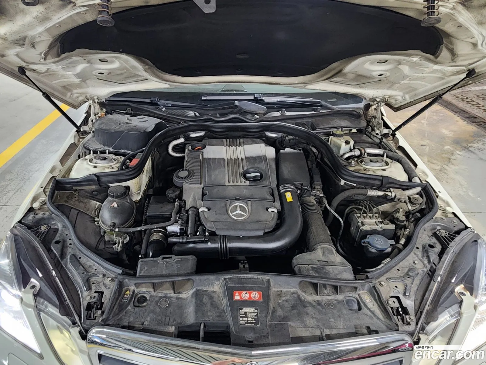 Mercedes-Benz E-Class W212 2011 — 13