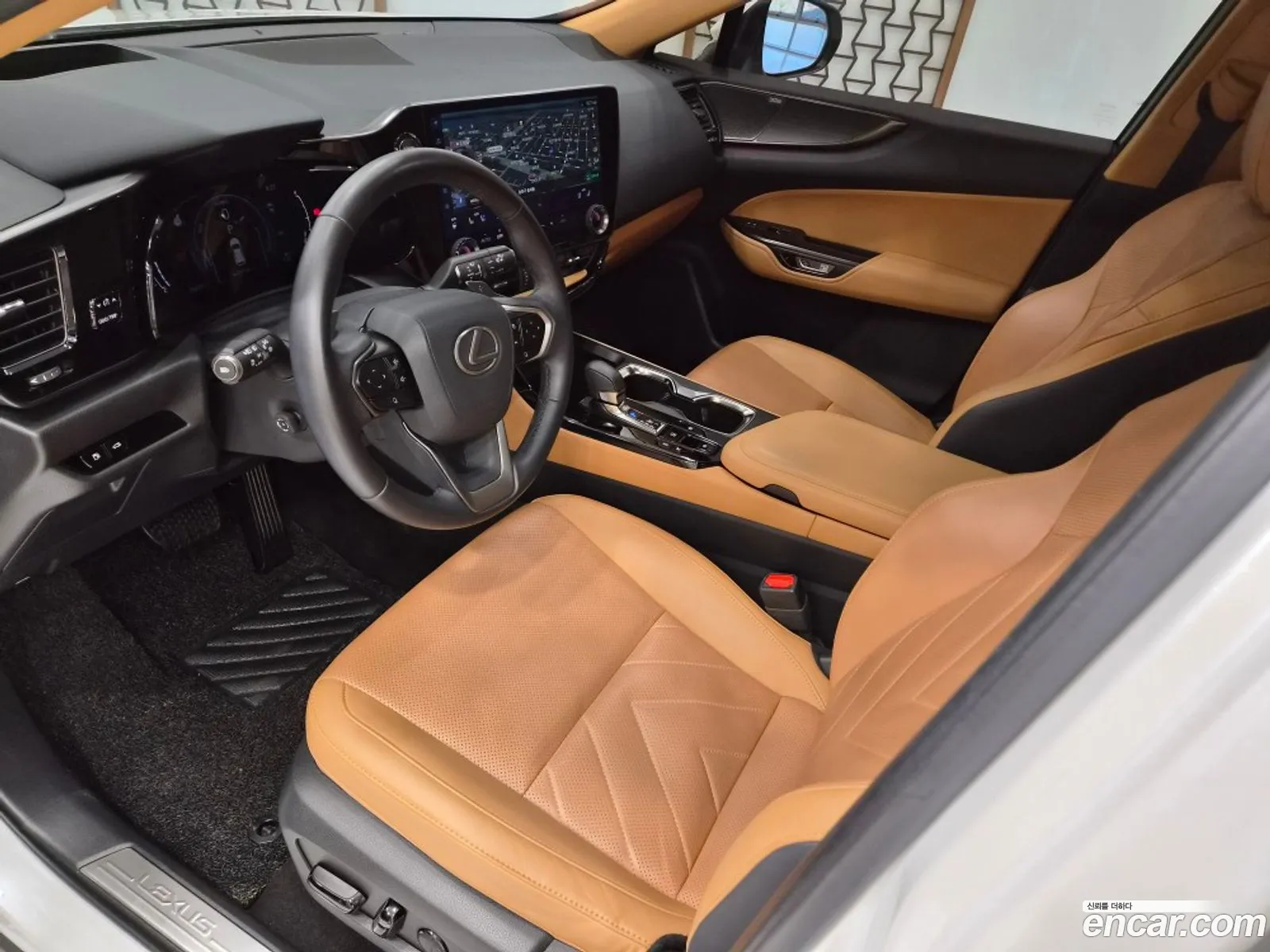 Lexus NX350h 2024 — 14