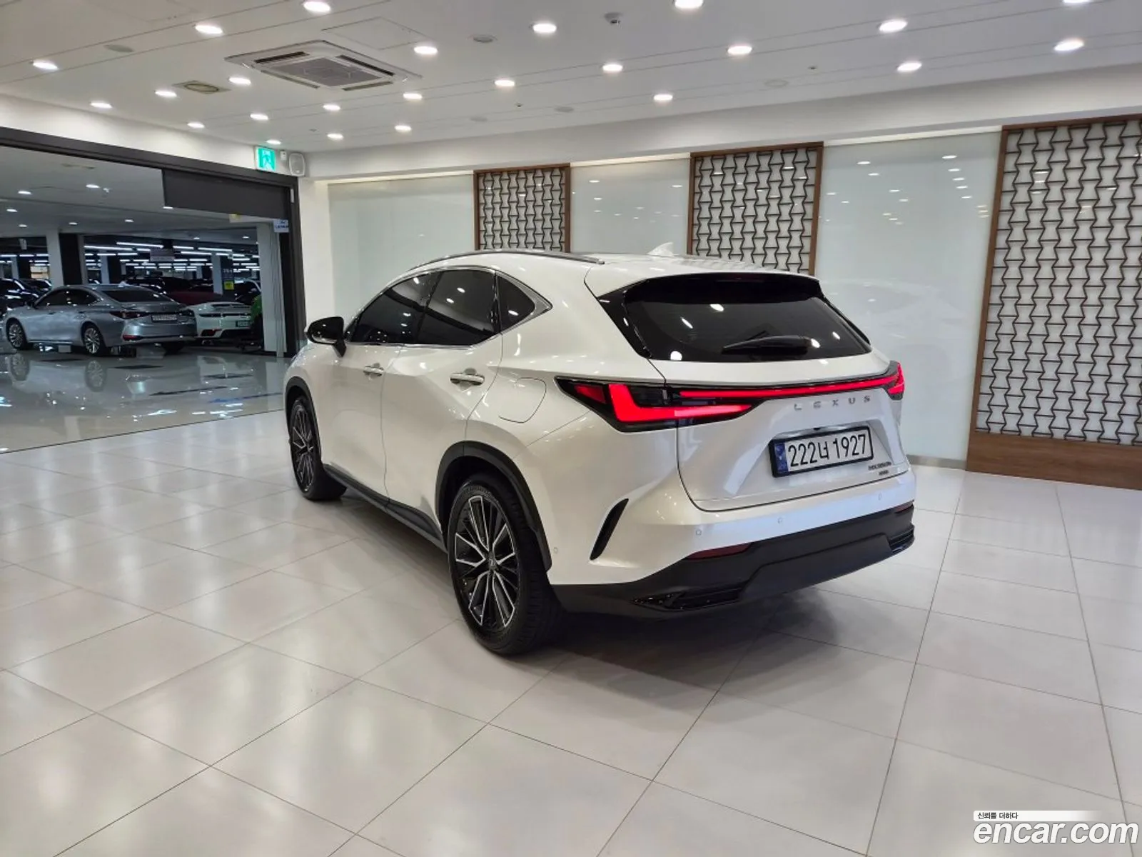 Lexus NX350h 2024 — 11