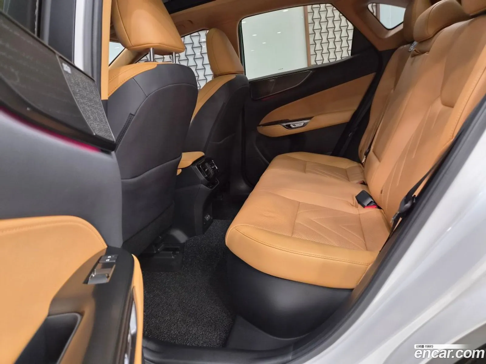 Lexus NX350h 2024 — 8