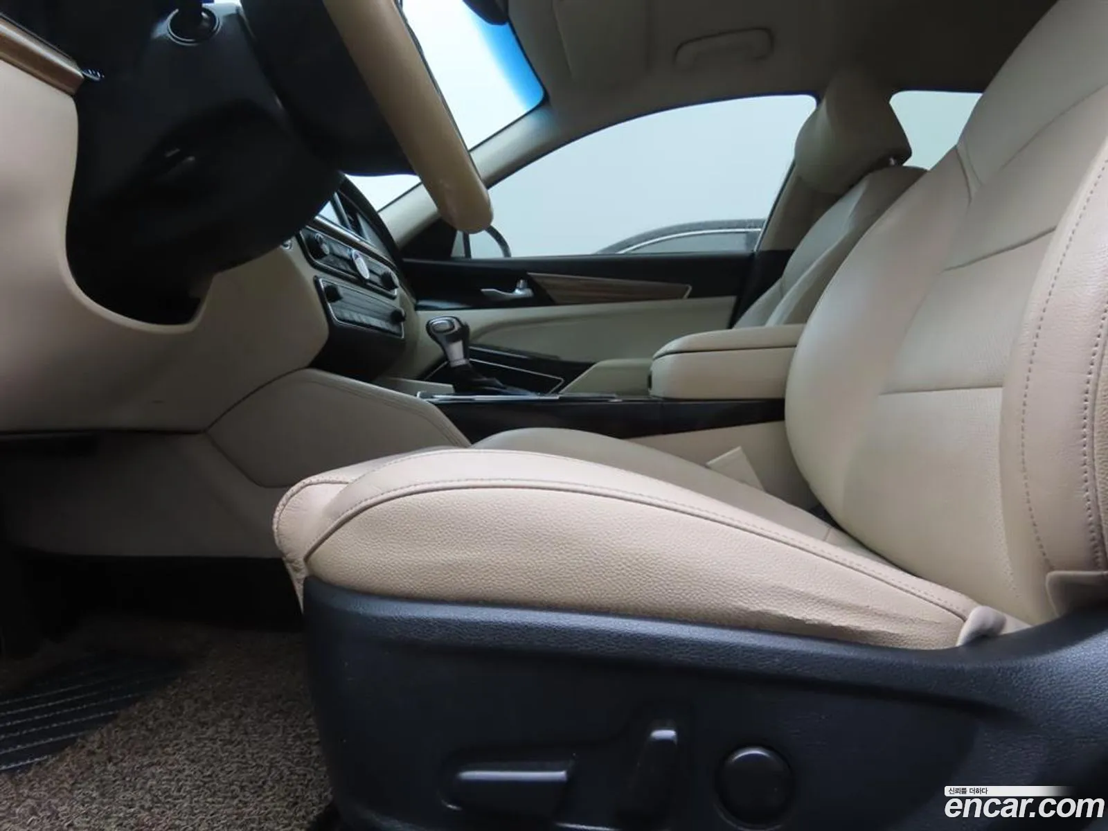 Kia K7 2017 — 18