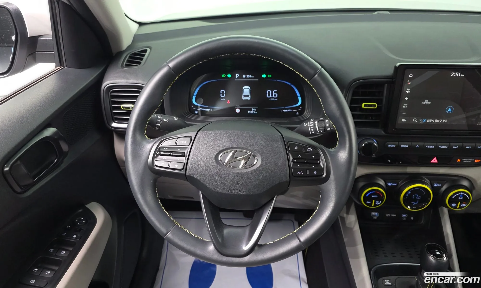 Hyundai Venue 2024 — 23