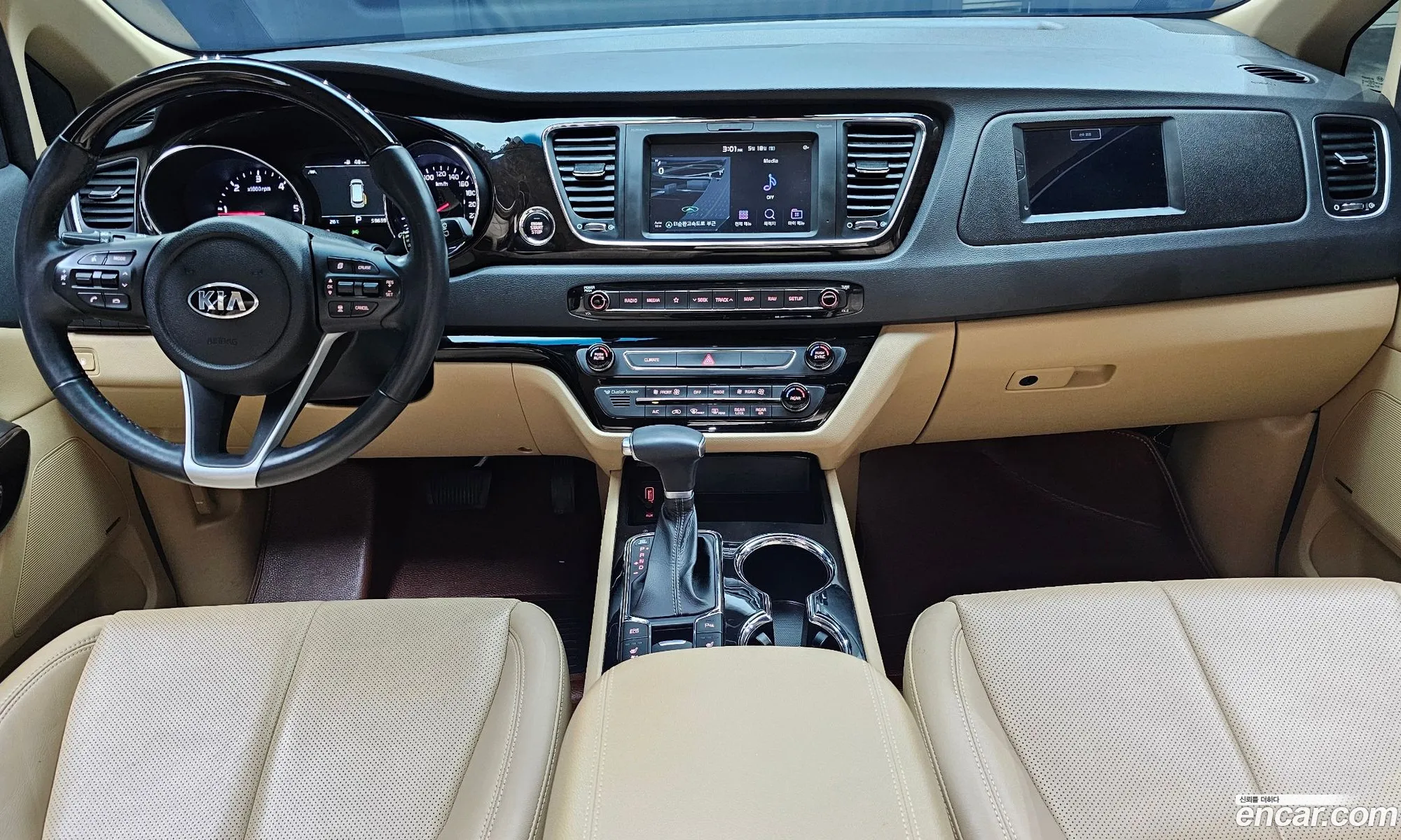 Kia Carnival 2018 KNAME81ABKS474423 — 17