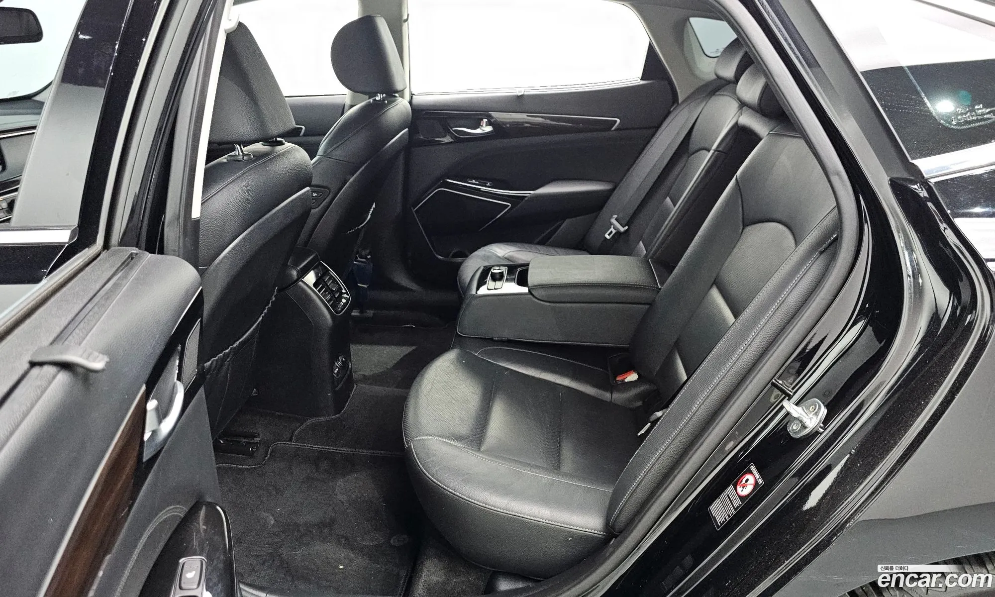 Kia K7 2019 — 29