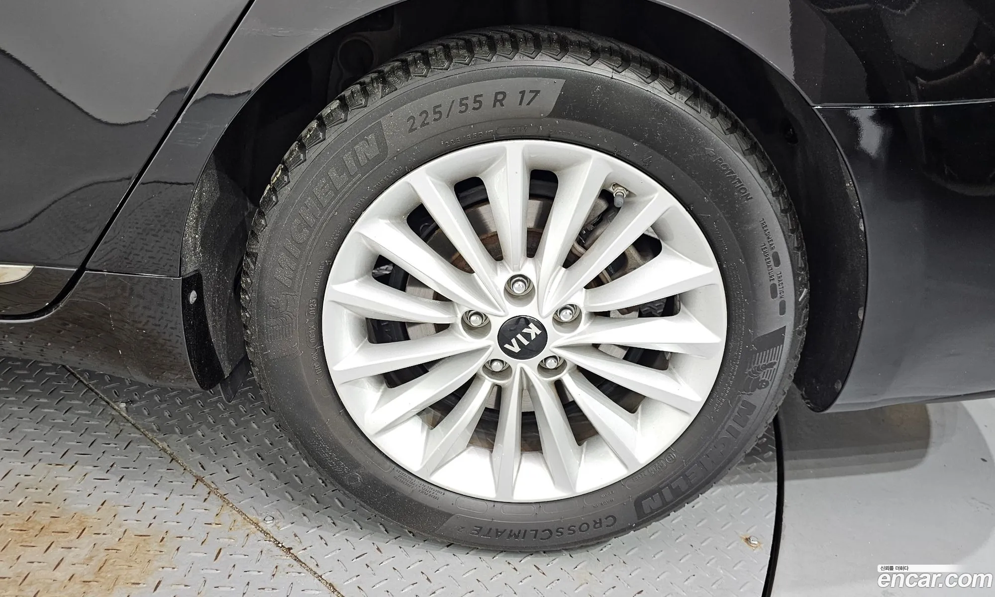 Kia K7 2019 — 13