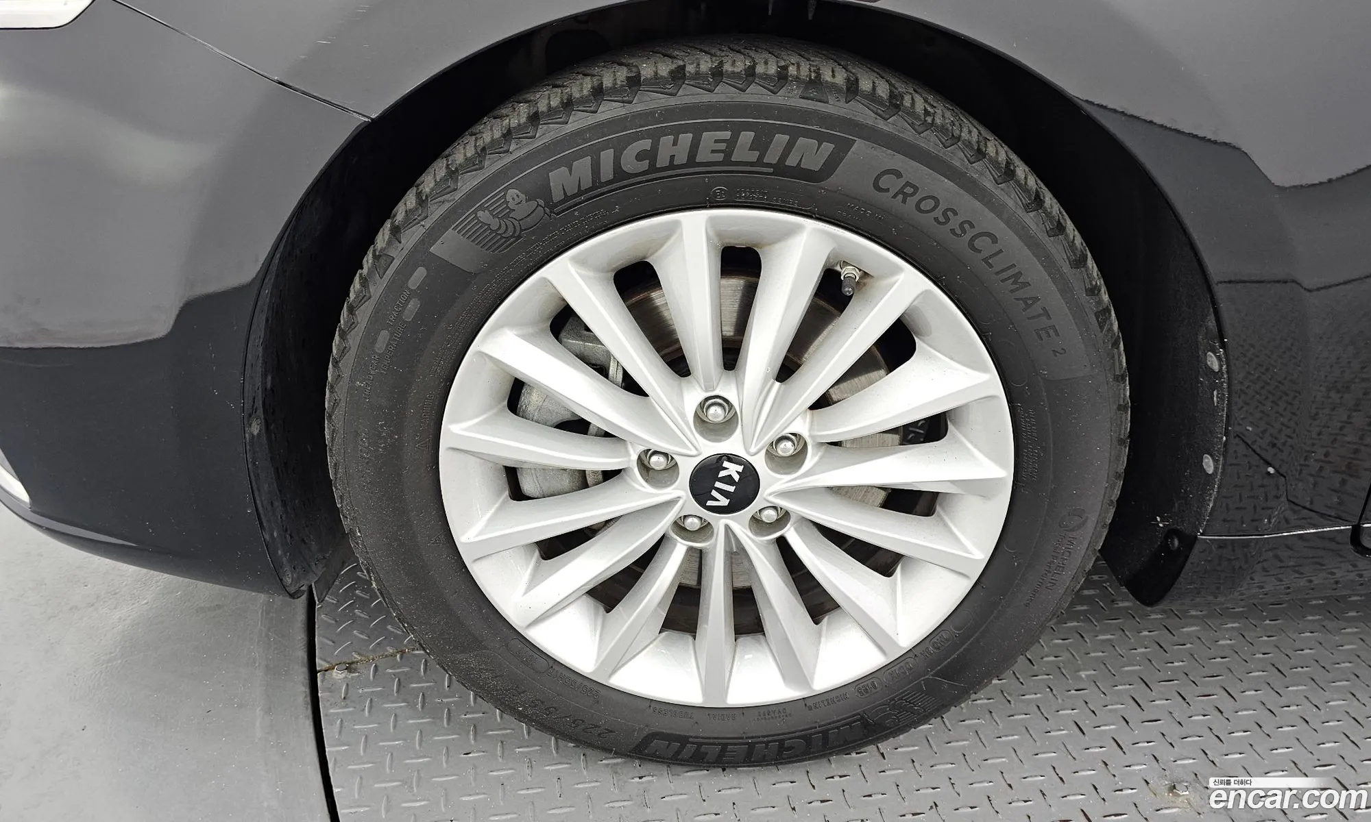 Kia K7 2019 — 2