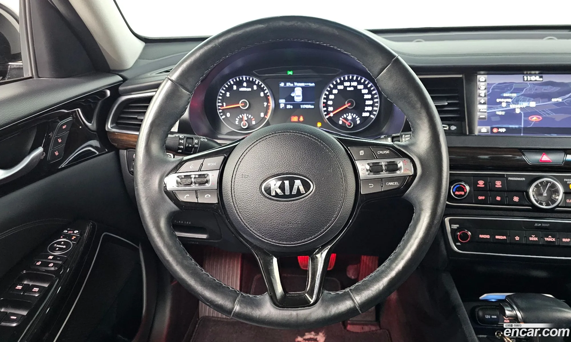 Kia K7 2019 — 26