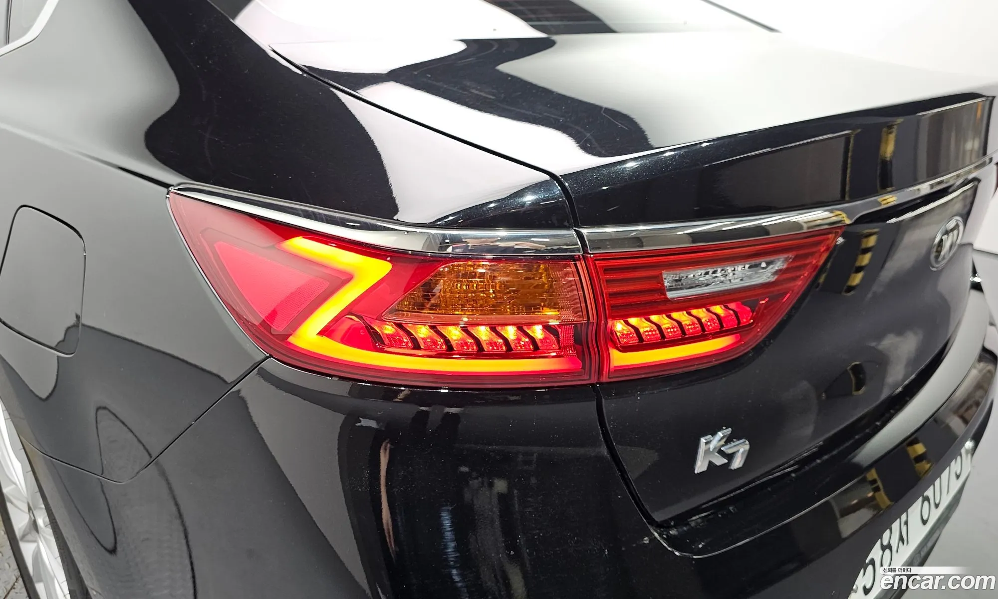 Kia K7 2019 — 10