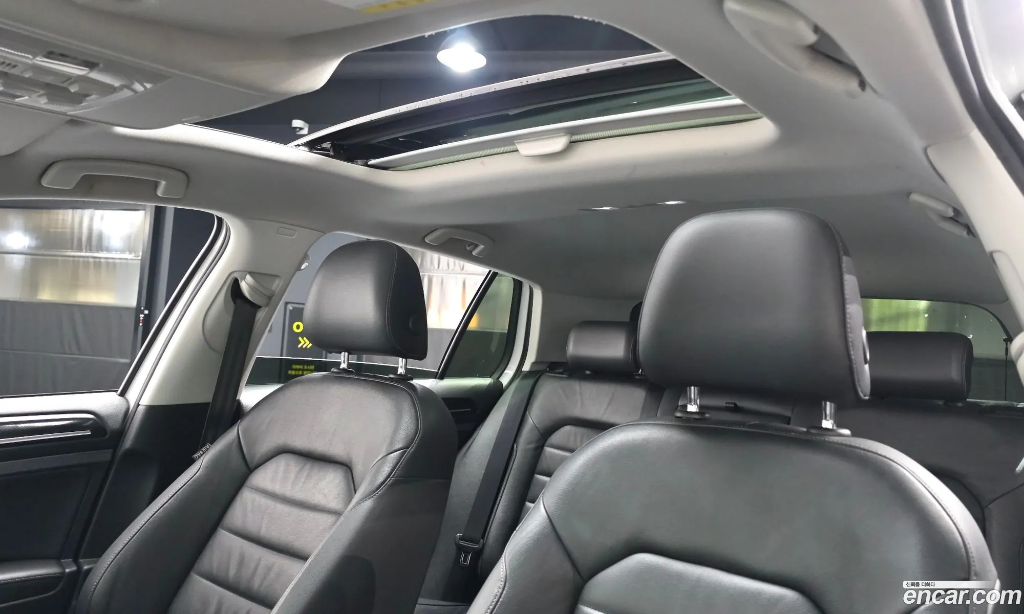 Volkswagen Golf 7th Gen 2015 — 8