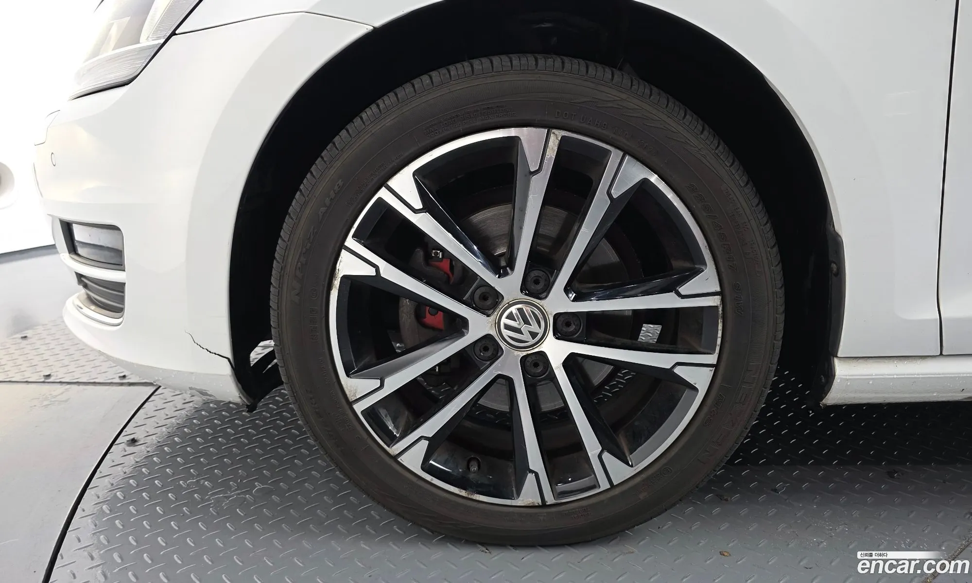 Volkswagen Golf 7th Gen 2015 — 2