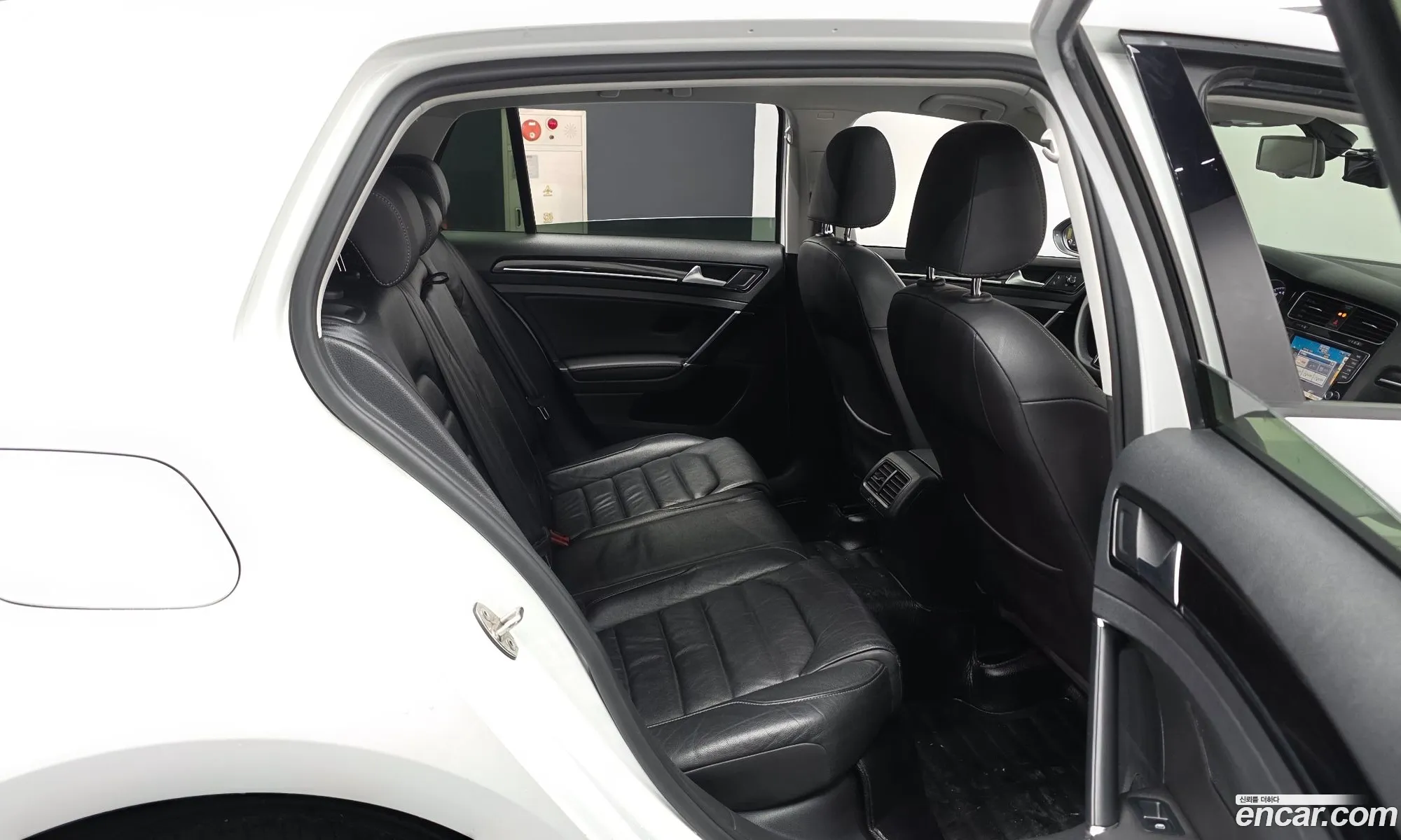 Volkswagen Golf 7th Gen 2015 — 10