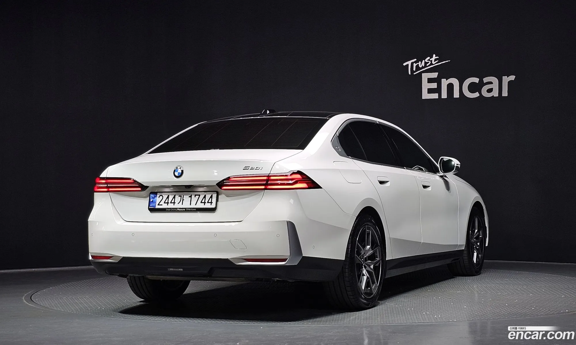 BMW 5 Series 2024 — 25