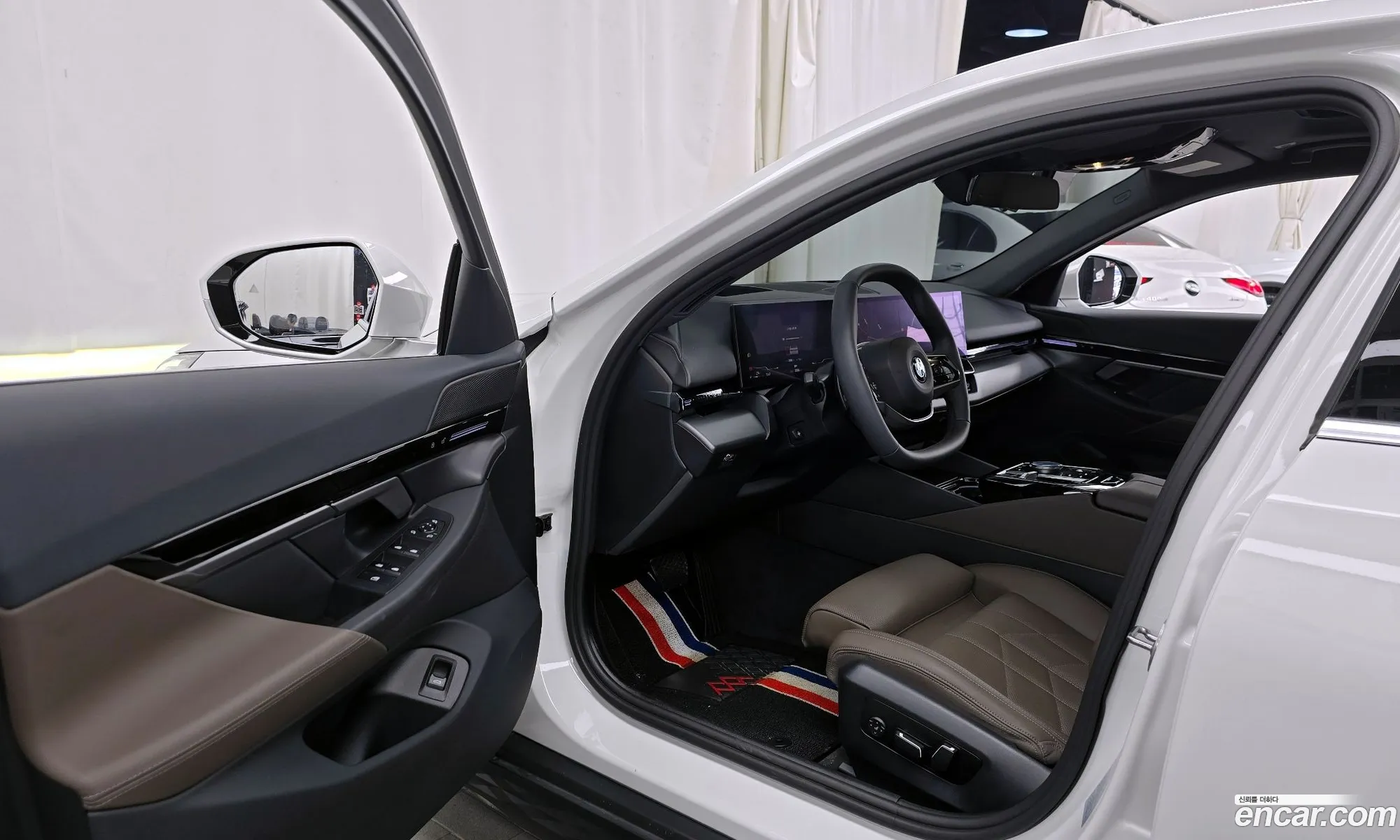 BMW 5 Series 2024 — 28