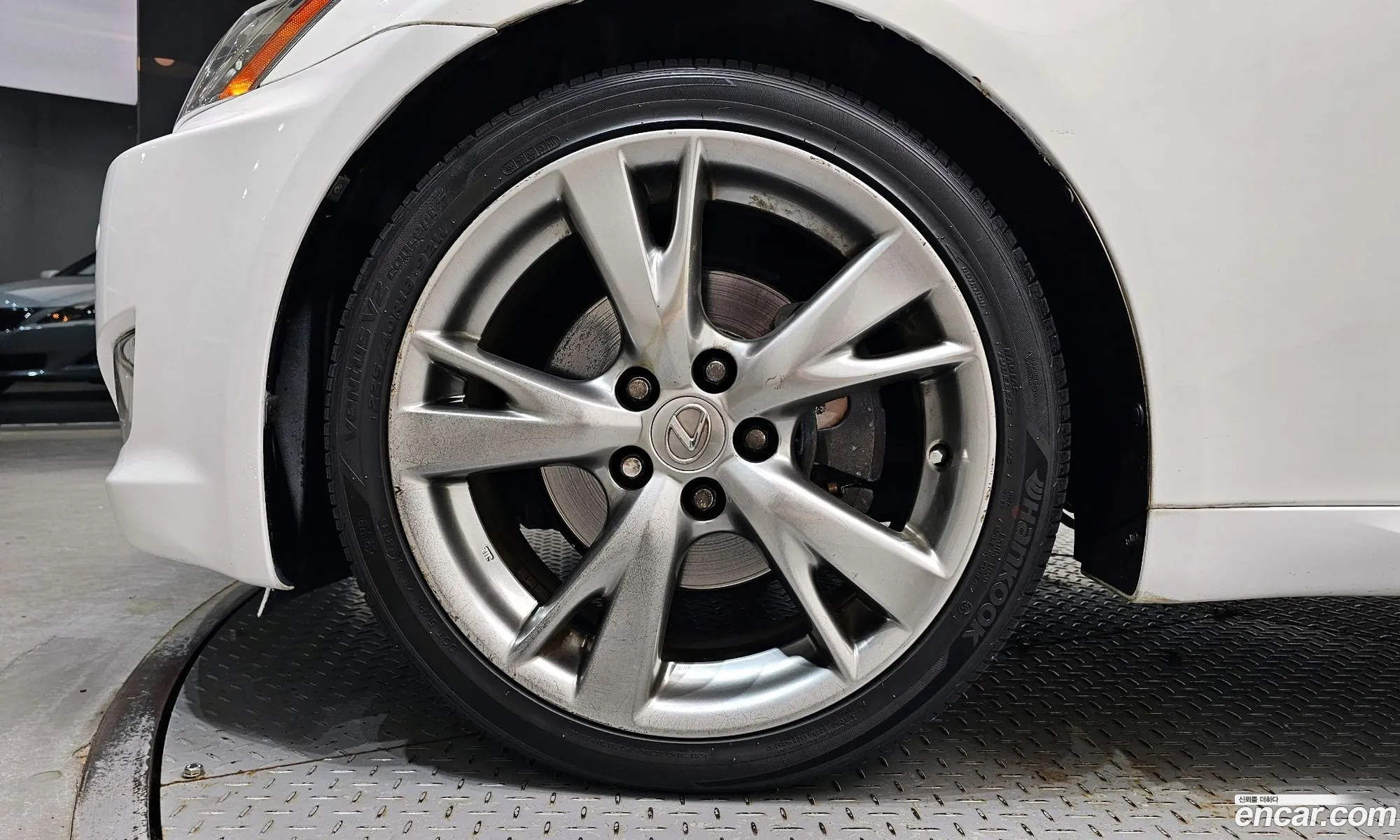 Lexus IS250 2010 — 12