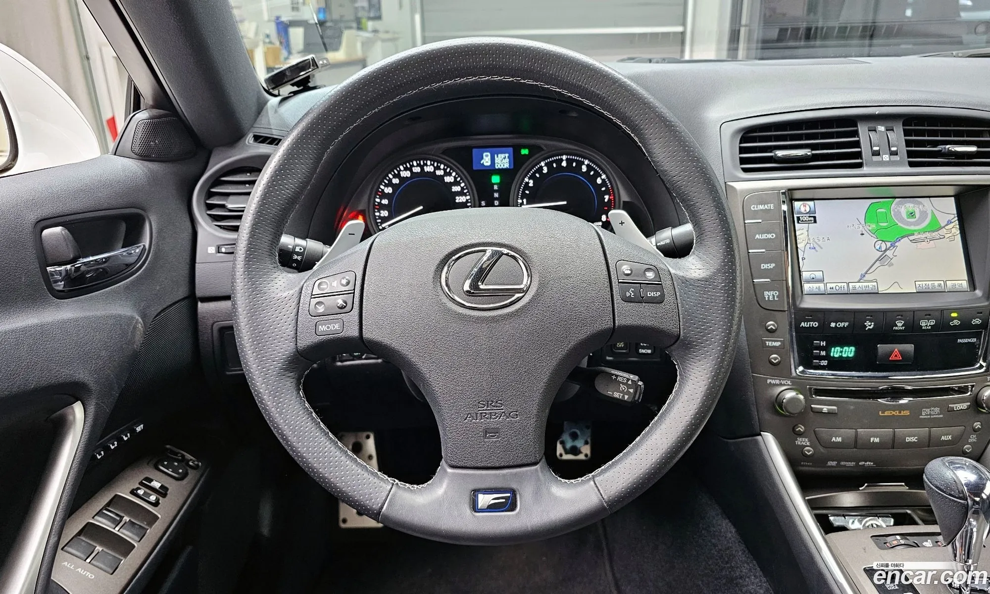 Lexus IS250 2010 — 11