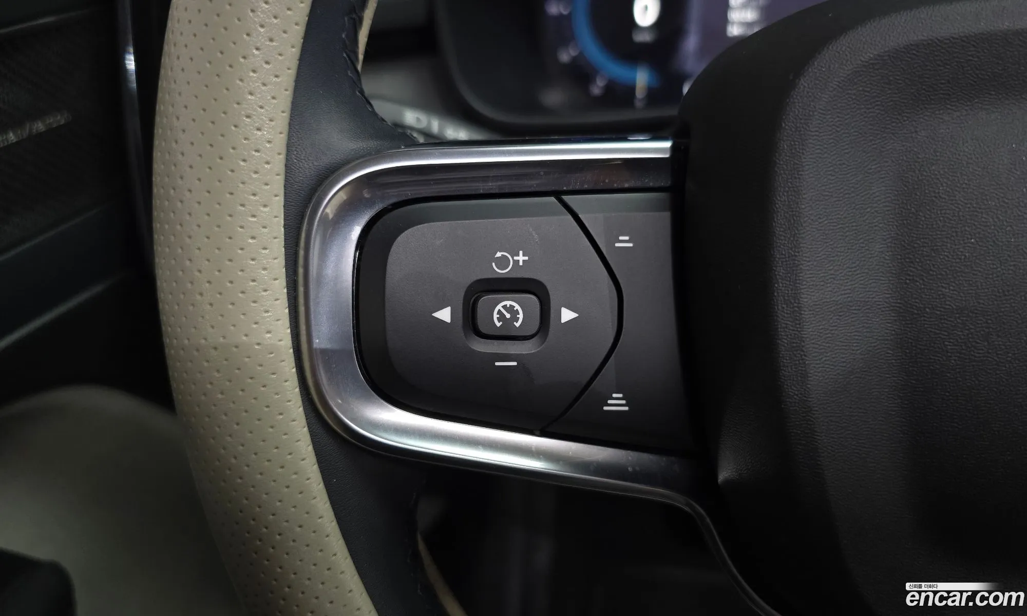Volvo XC40 2022 — 14