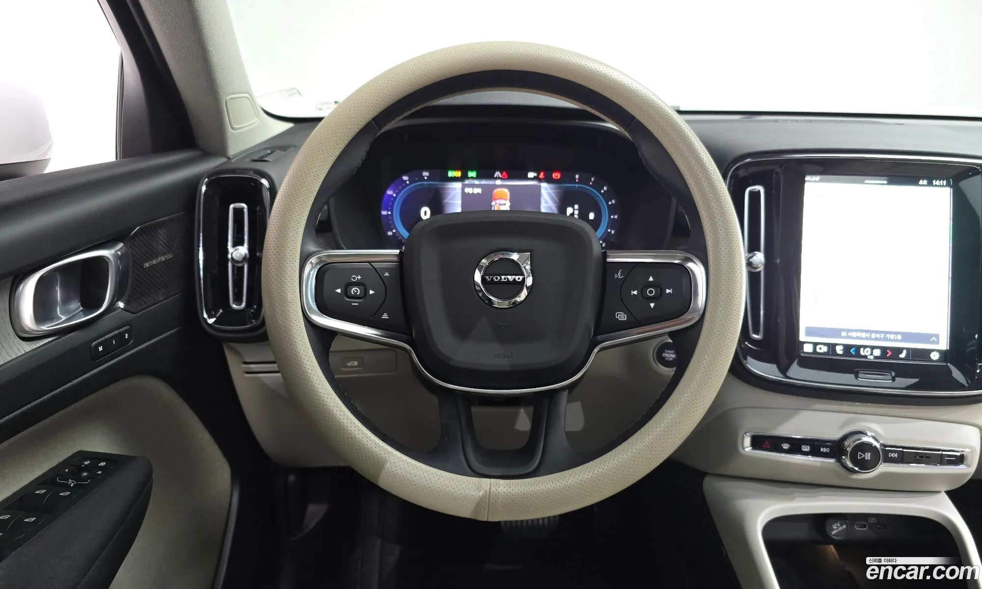 Volvo XC40 2022 — 22