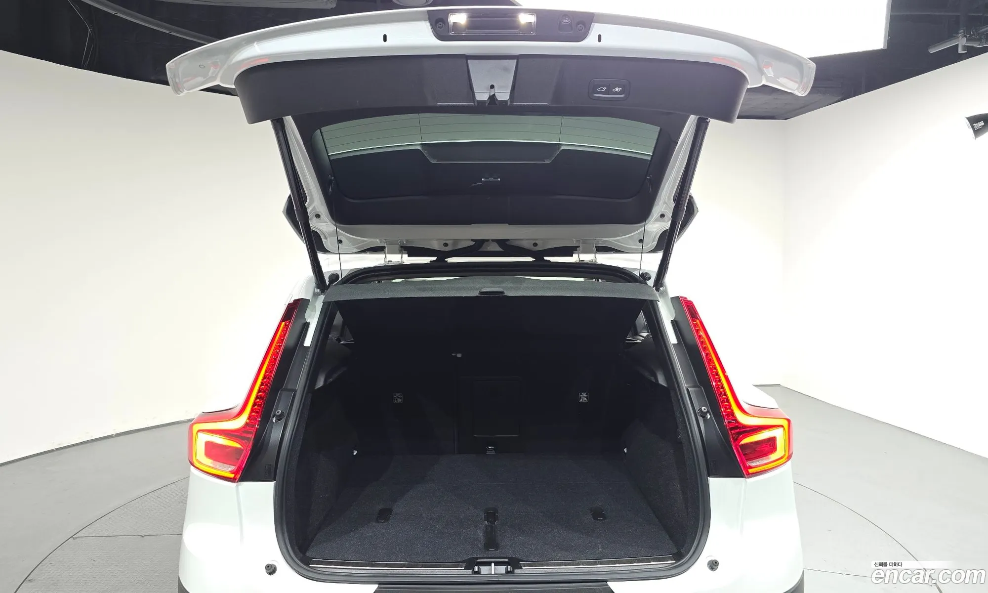 Volvo XC40 2022 — 18