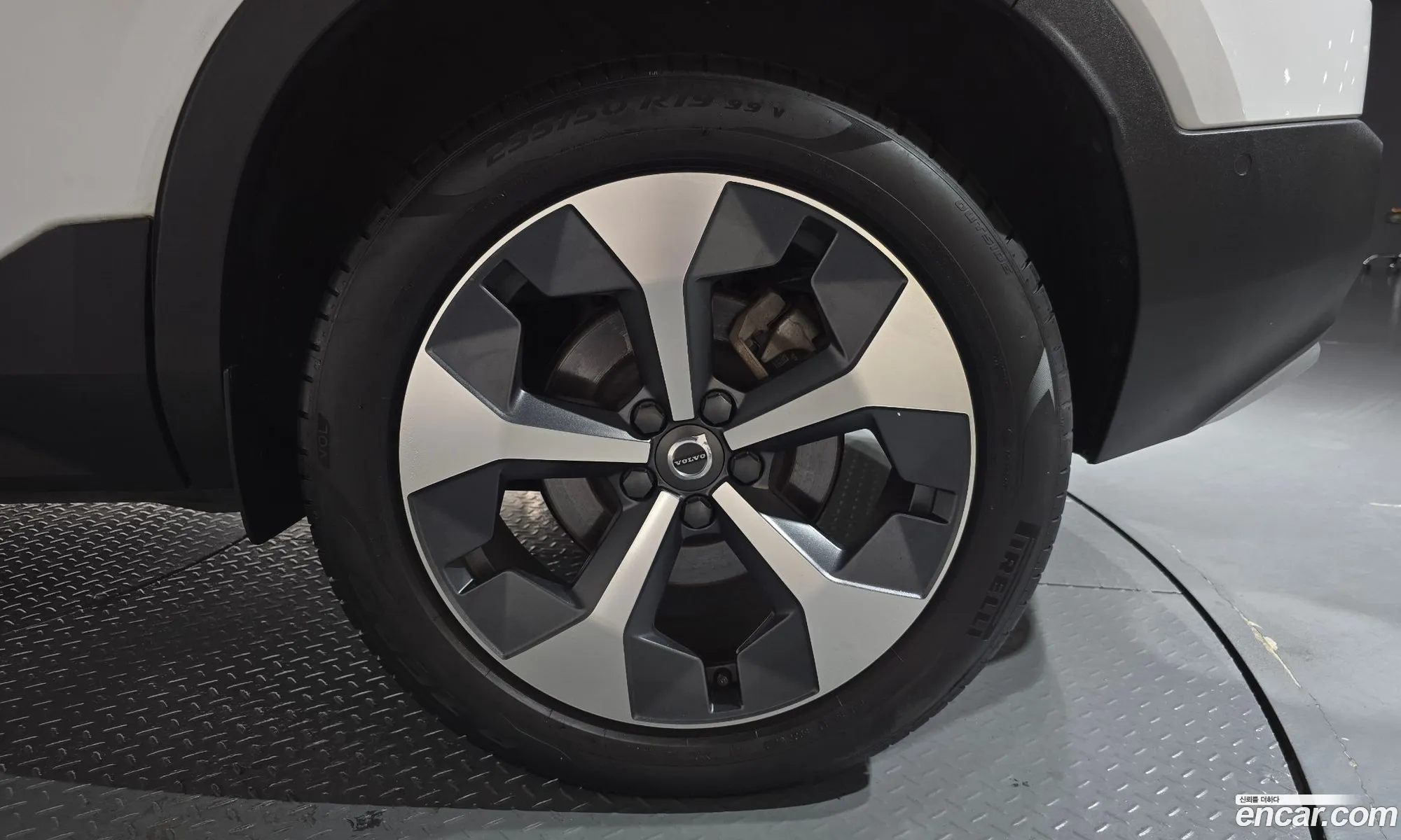 Volvo XC40 2022 — 13