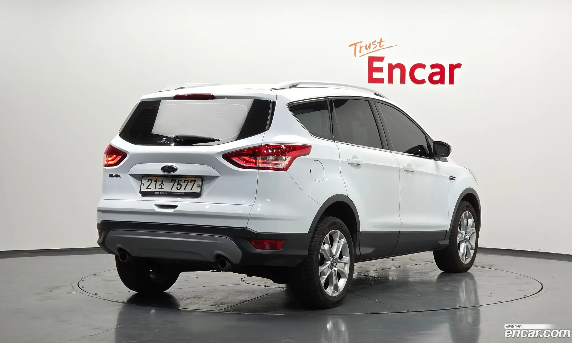 Ford Kuga 2016 WF0AXXWPMGGB56662 — 3