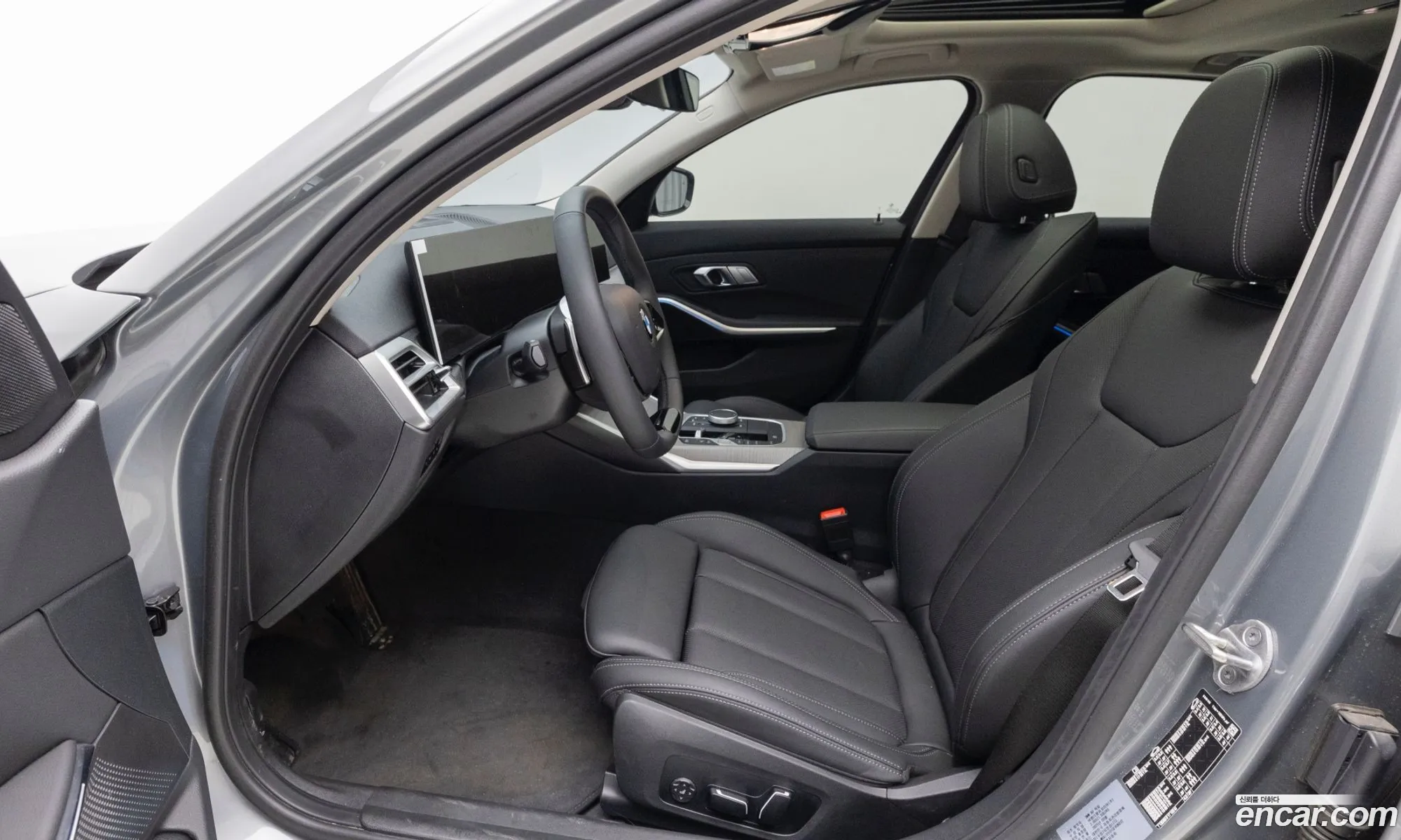 BMW 3 Series 2025 — 12