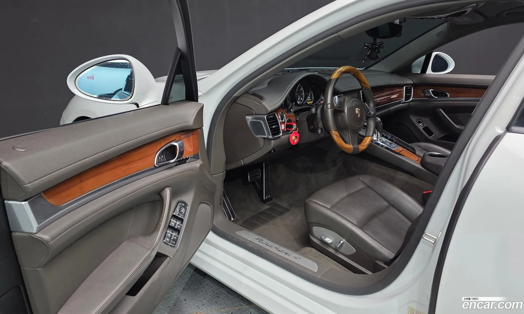 Porsche Panamera 2014 WP0AA297111111111 — 17
