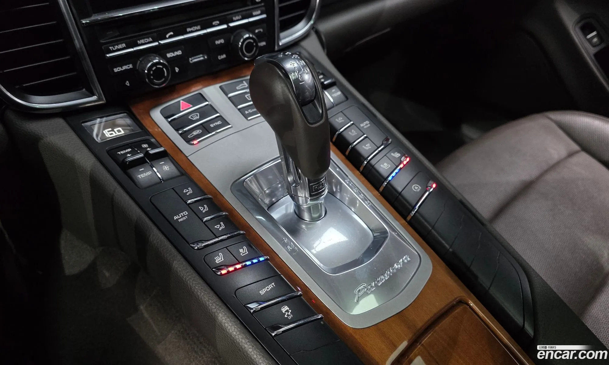 Porsche Panamera 2014 WP0AA297111111111 — 9