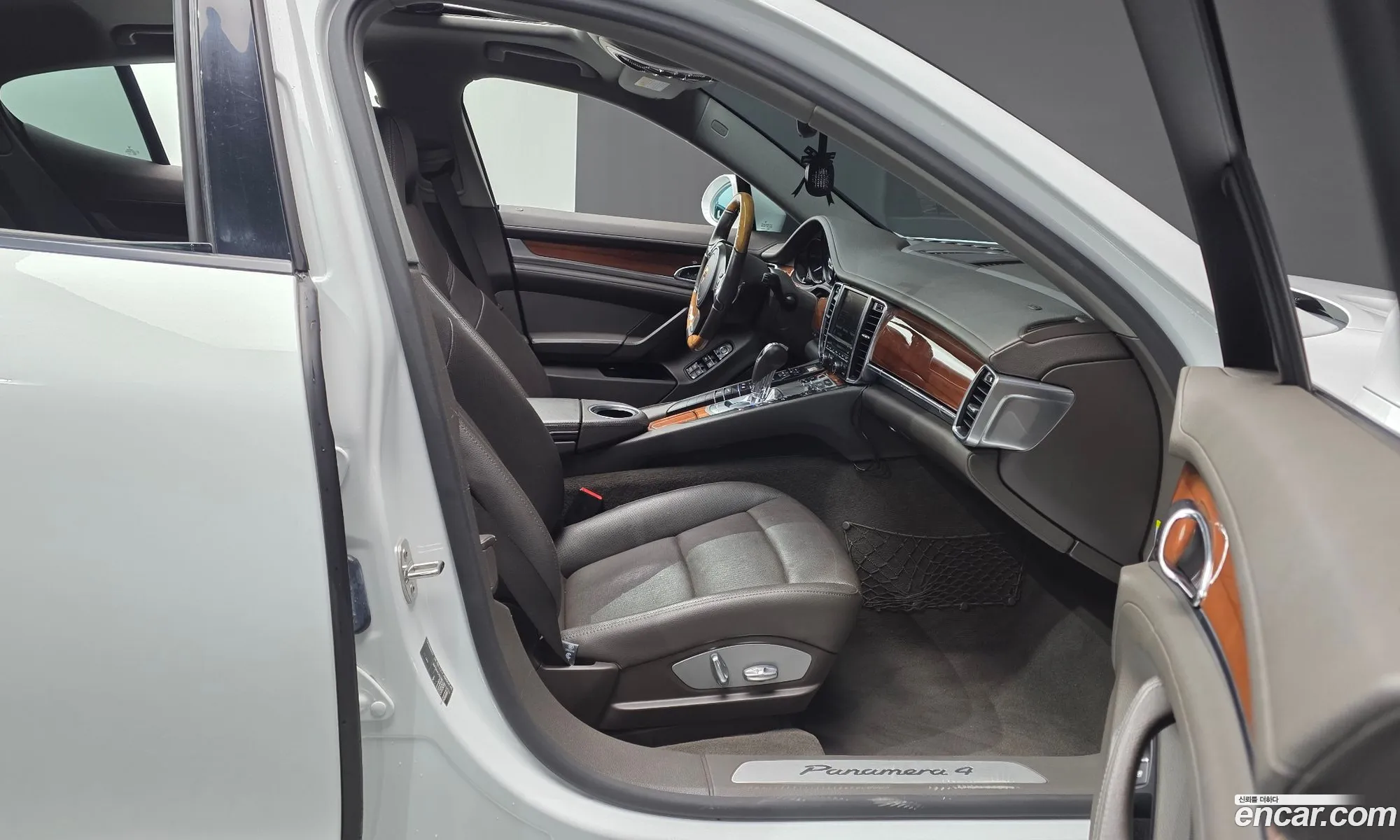 Porsche Panamera 2014 WP0AA297111111111 — 10