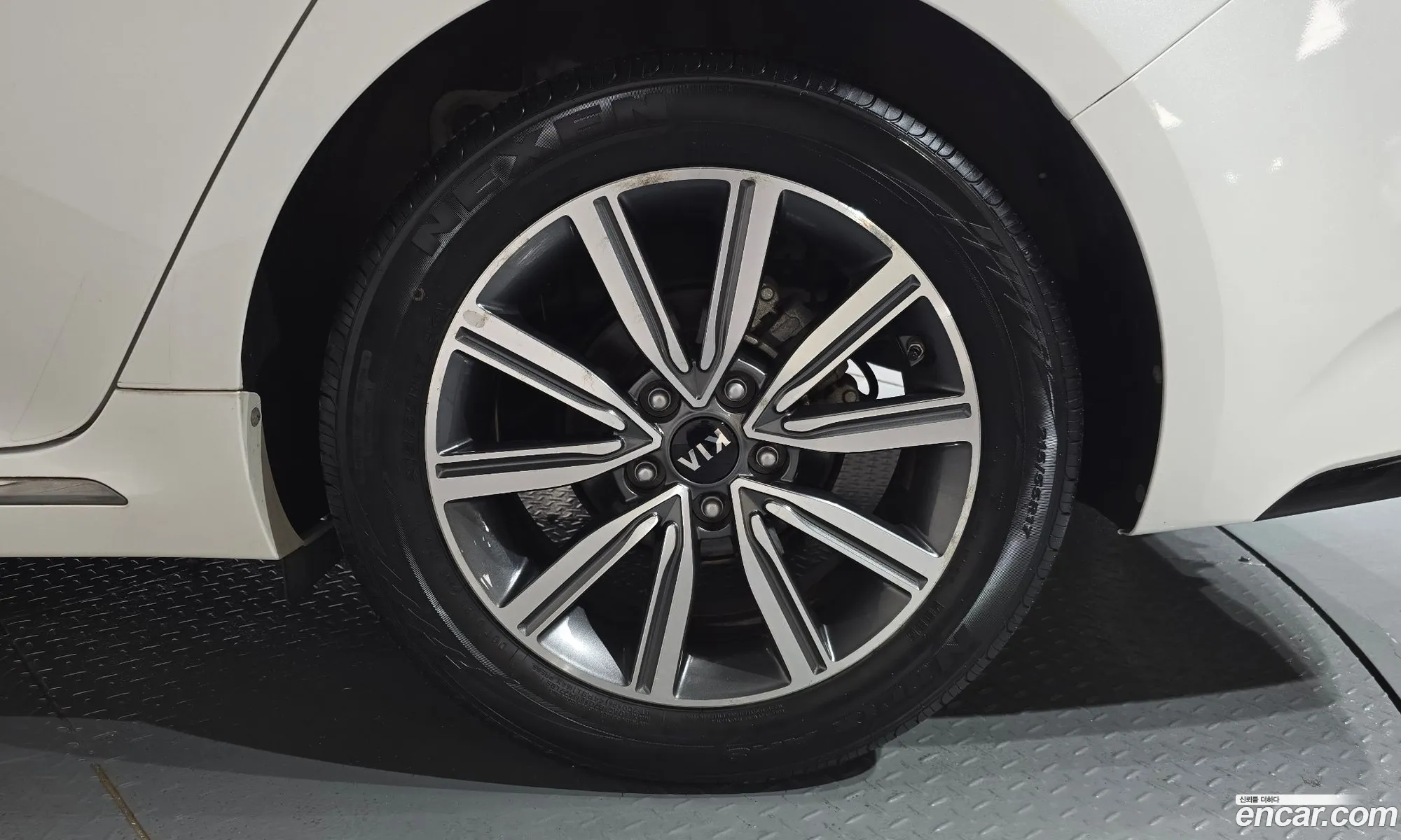 Kia K5 2019 — 10