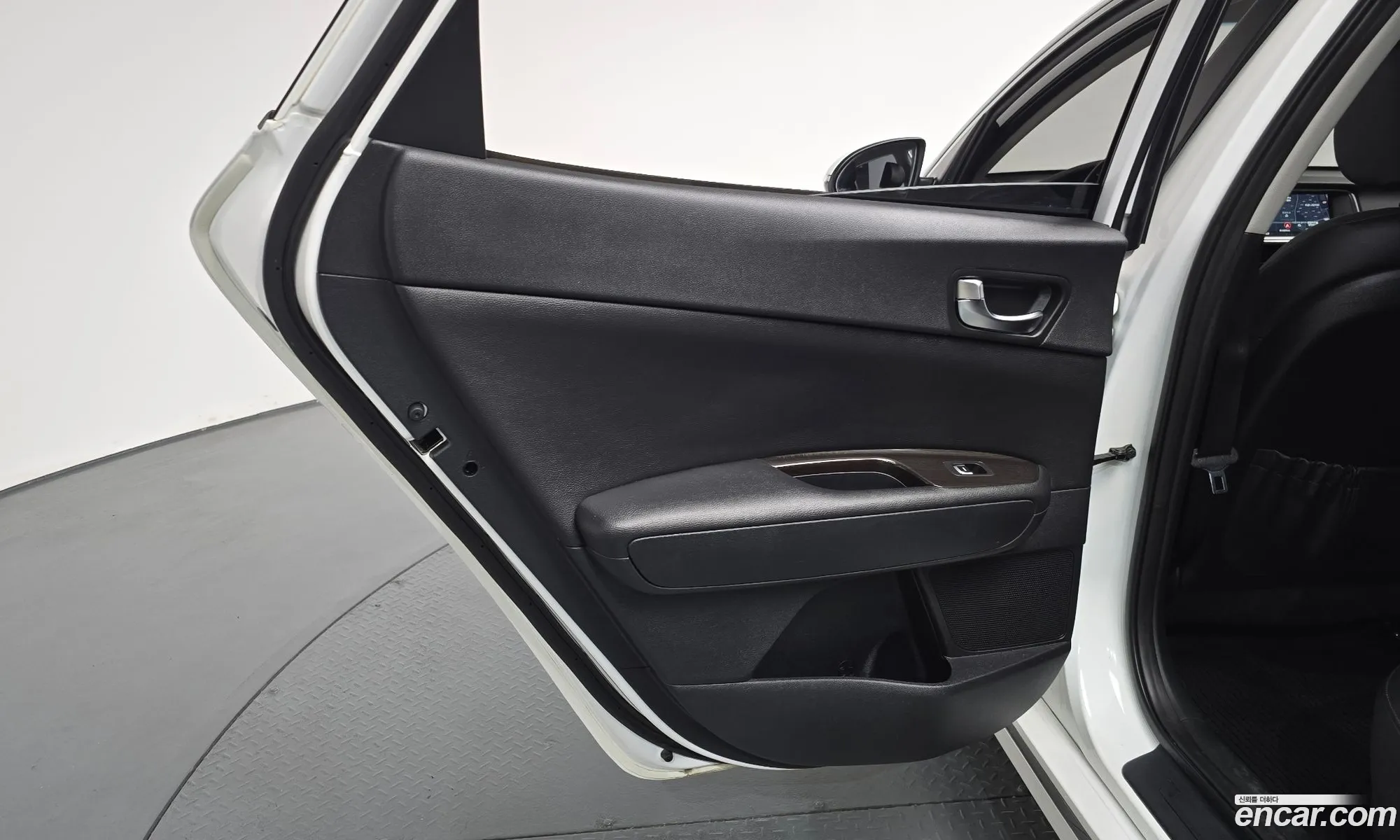 Kia K5 2019 — 19