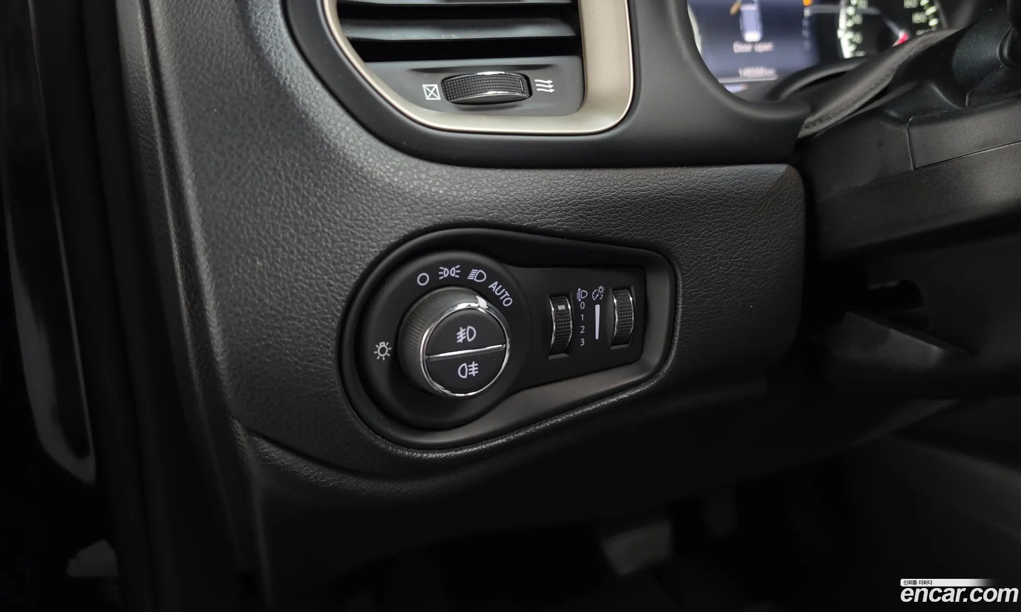 Jeep Renegade 2017 1C4BU0000HPG00537 — 14