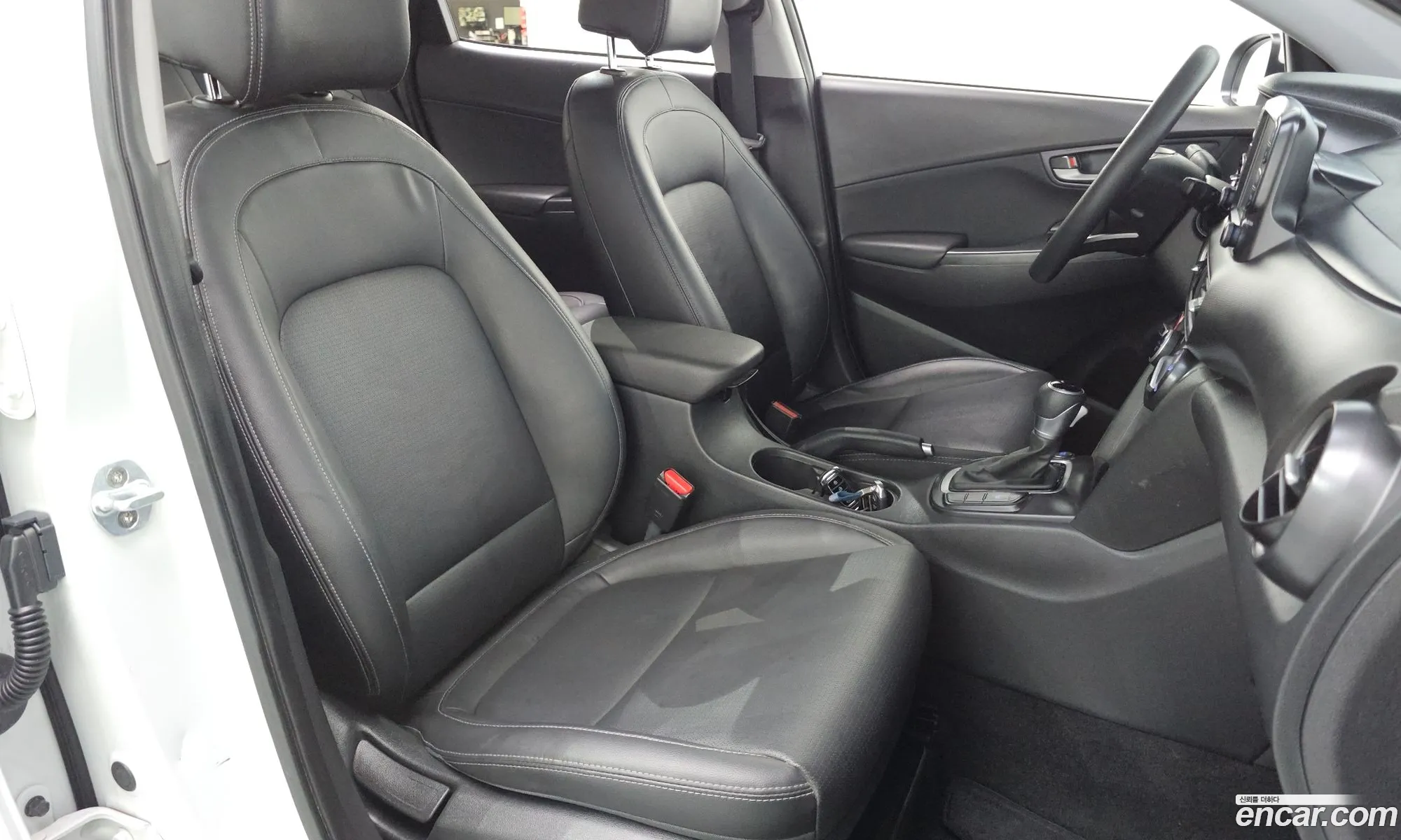 Hyundai Kona 2017 — 12