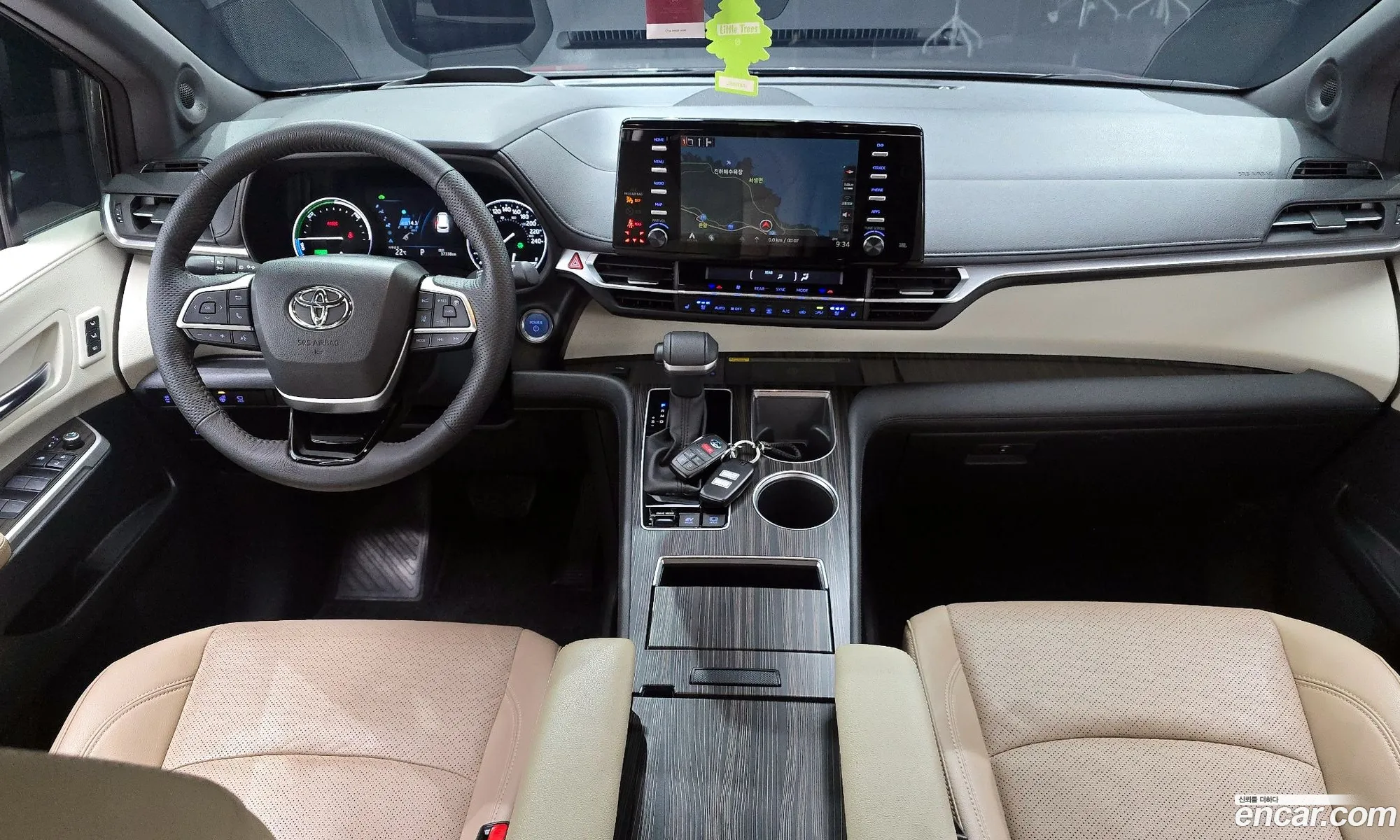 Toyota Sienna 2023 5TDGRKEC2PS150167 — 4