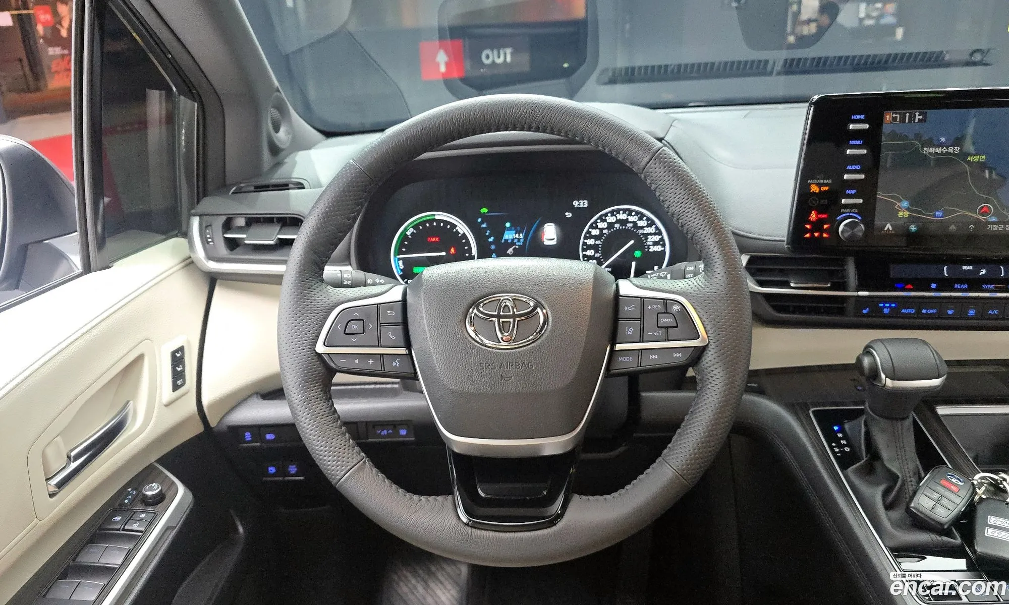 Toyota Sienna 2023 5TDGRKEC2PS150167 — 3