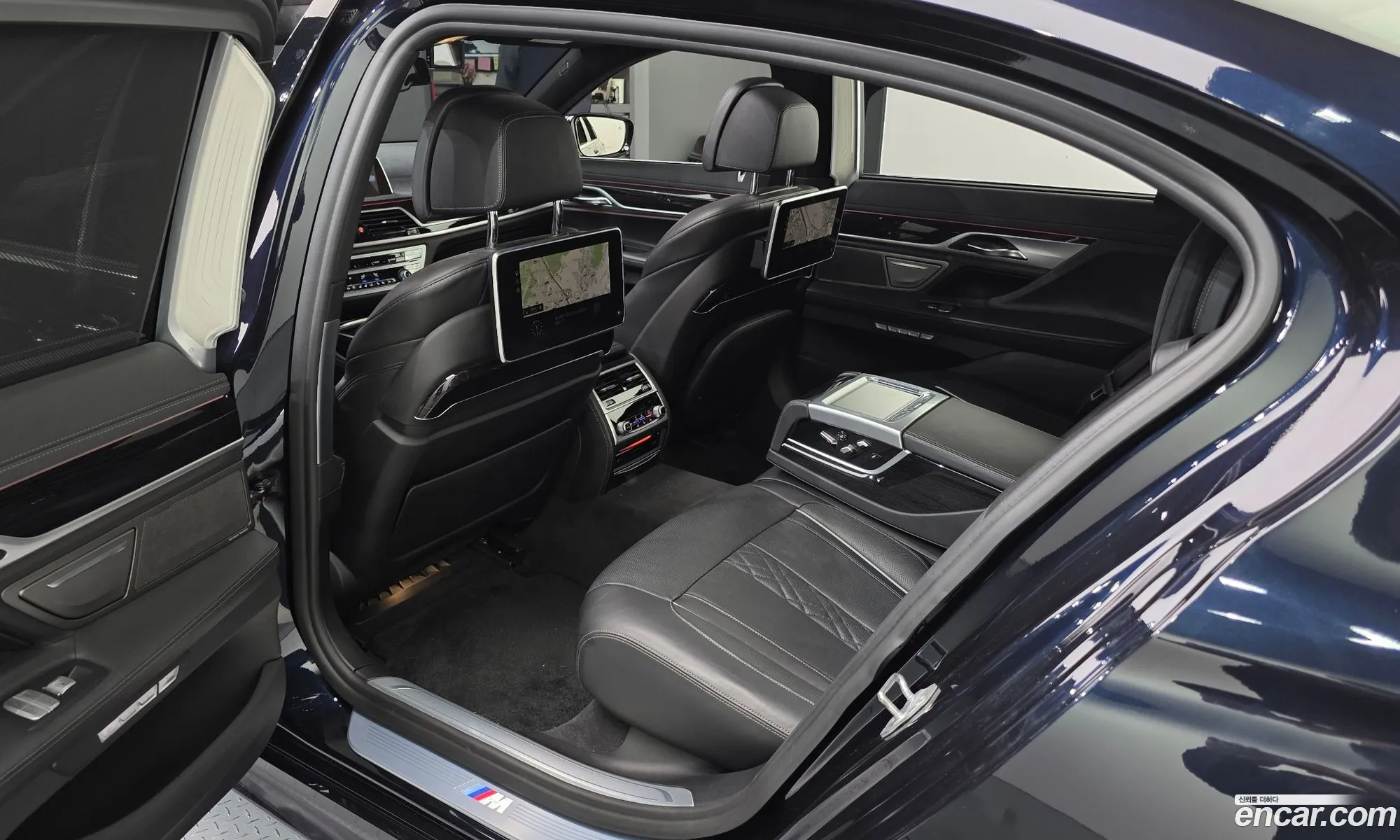 BMW 7 Series 2018 — 19