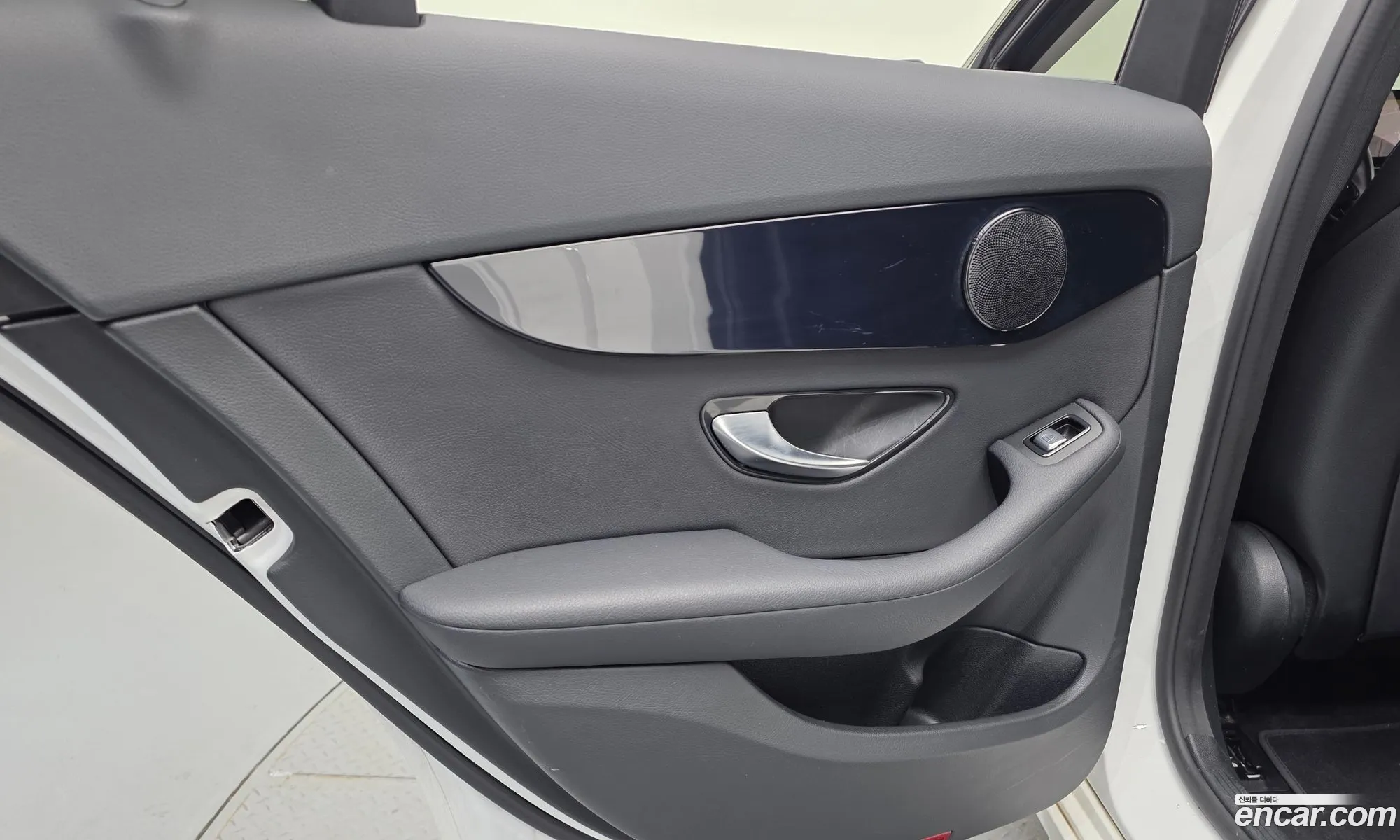 Mercedes-Benz C-Class W205 2019 — 9