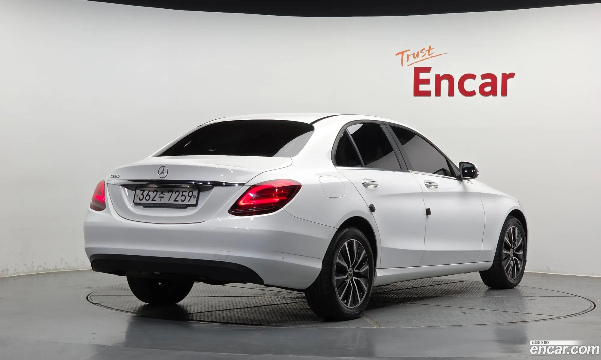 Mercedes-Benz C-Class W205 2019 — 25