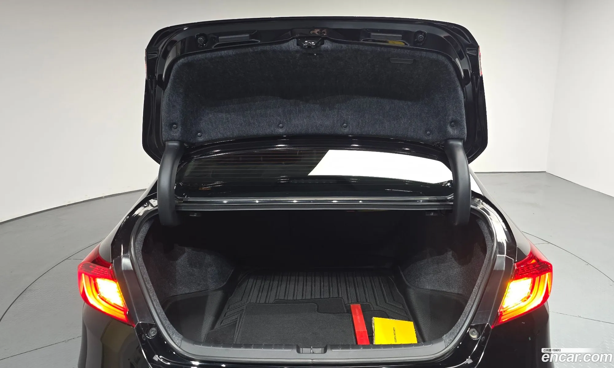 Honda Accord 10th Gen 2021 — 9