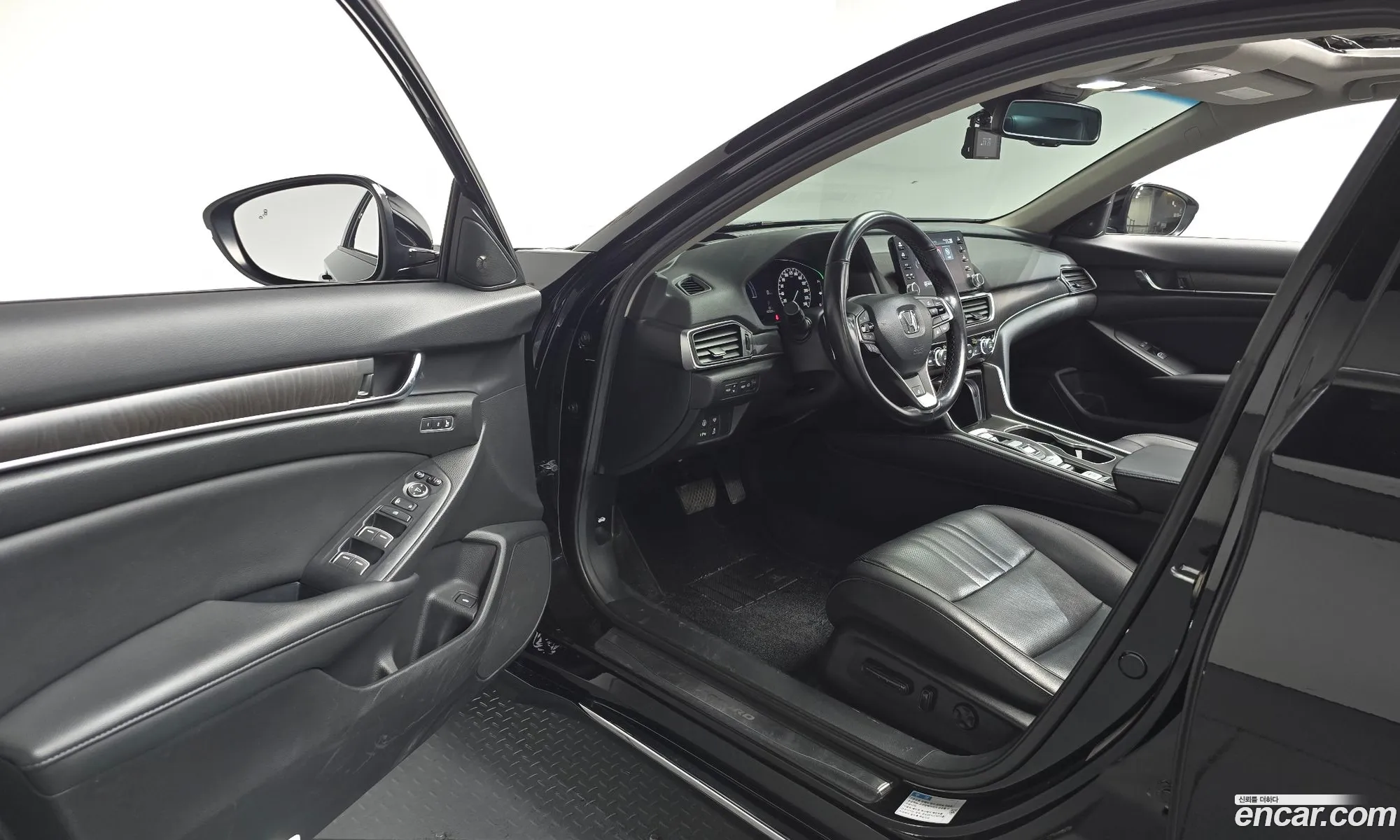 Honda Accord 10th Gen 2021 — 2
