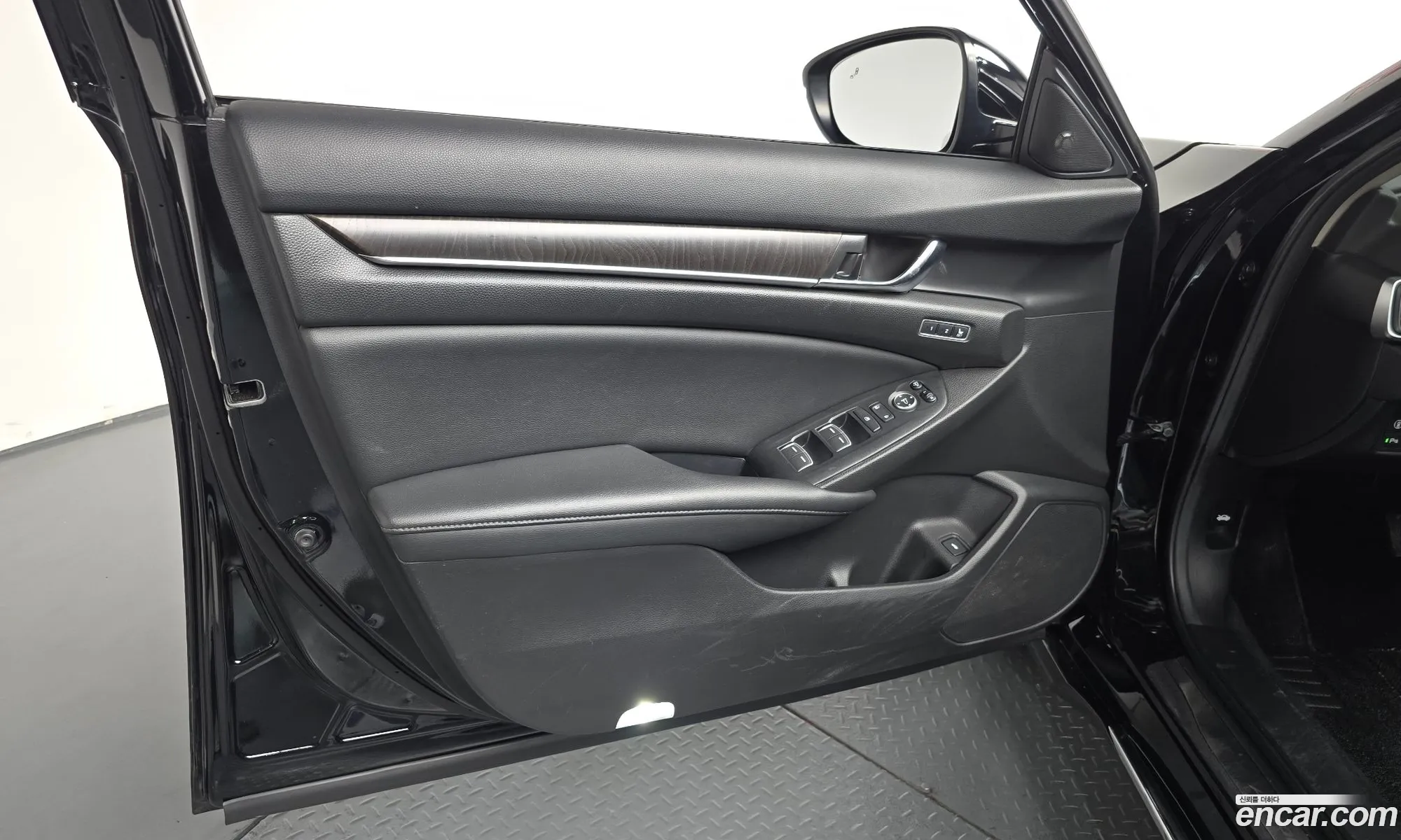 Honda Accord 10th Gen 2021 — 24