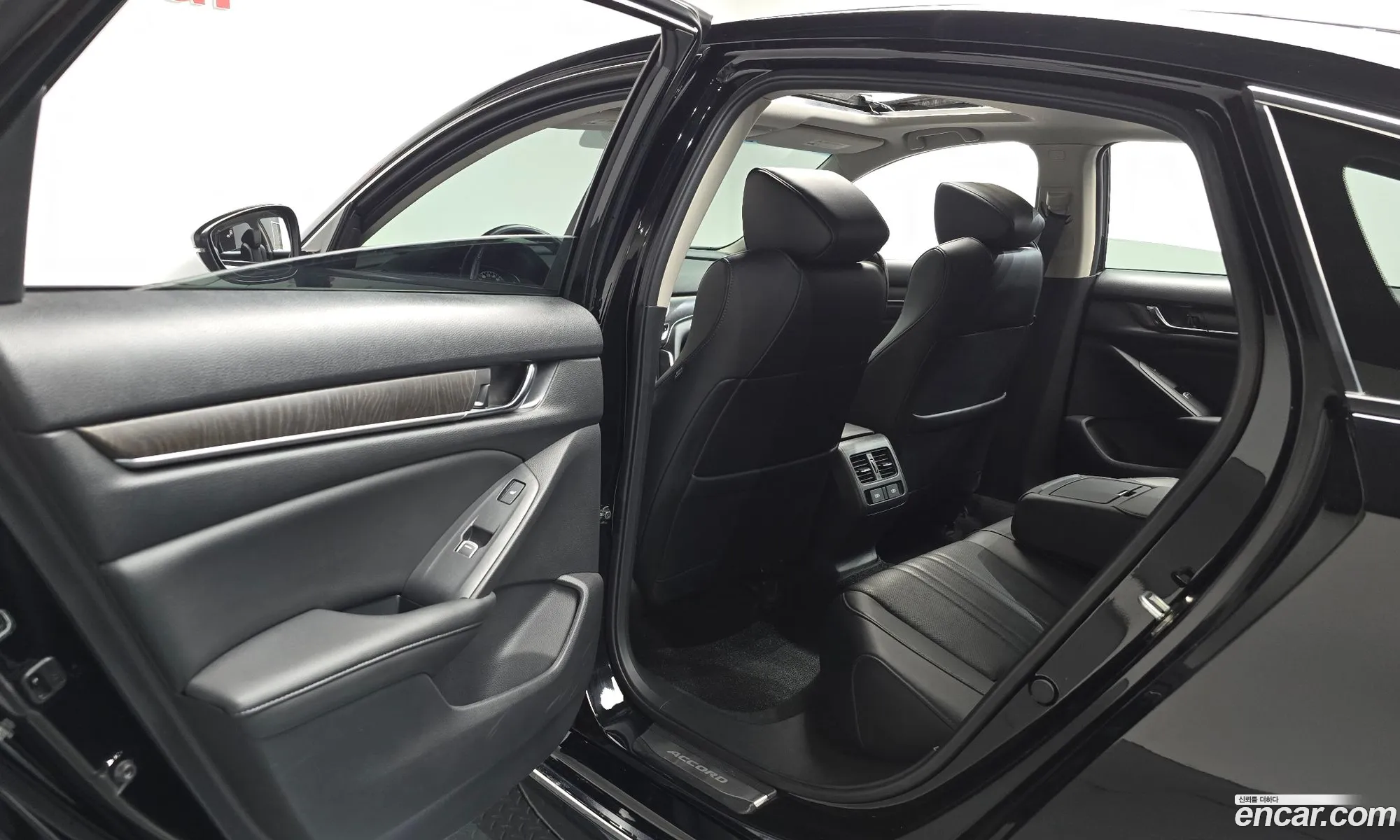 Honda Accord 10th Gen 2021 — 33